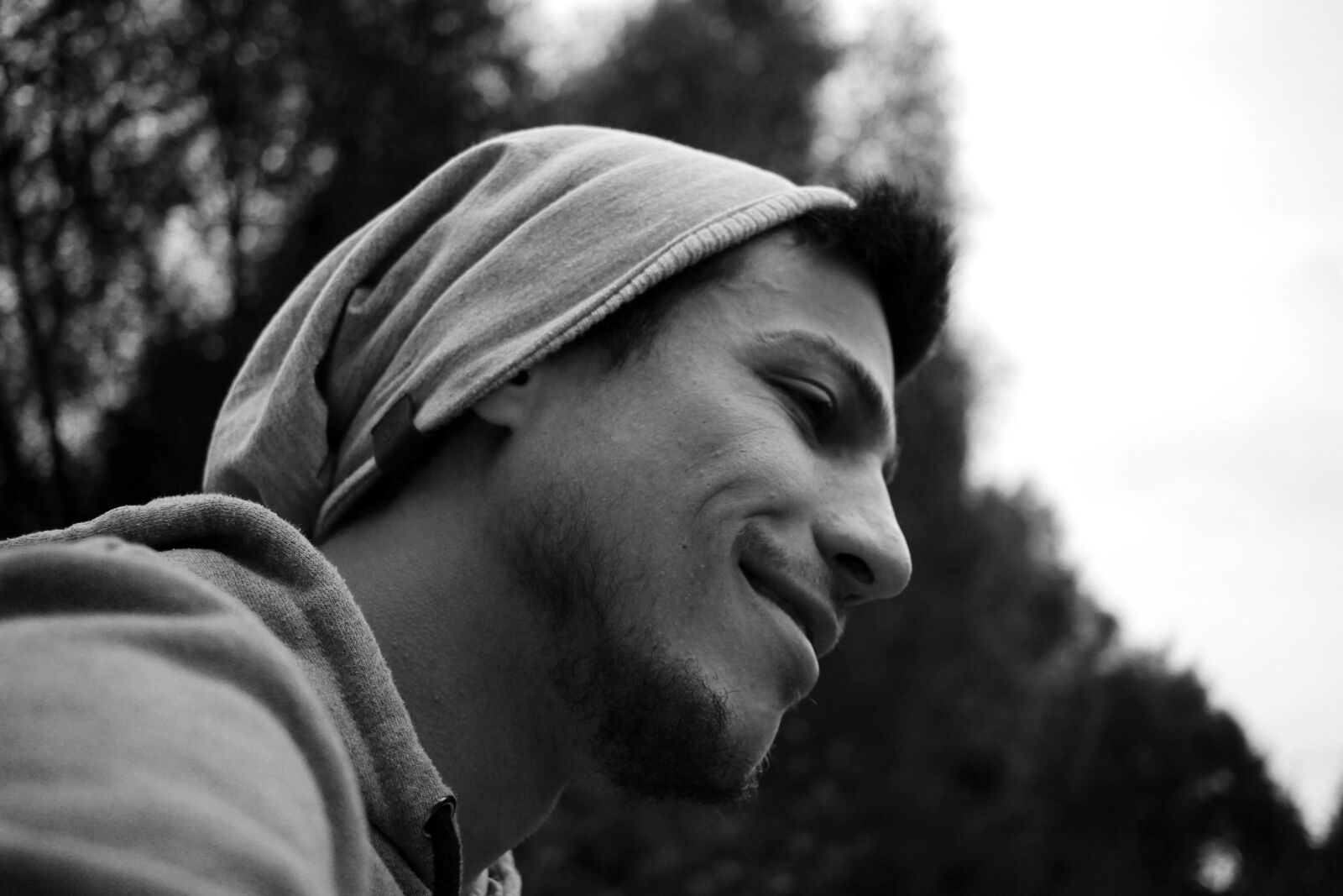Canon EF-S 24mm F2.8 STM sample photo. Black white, human, man photography
