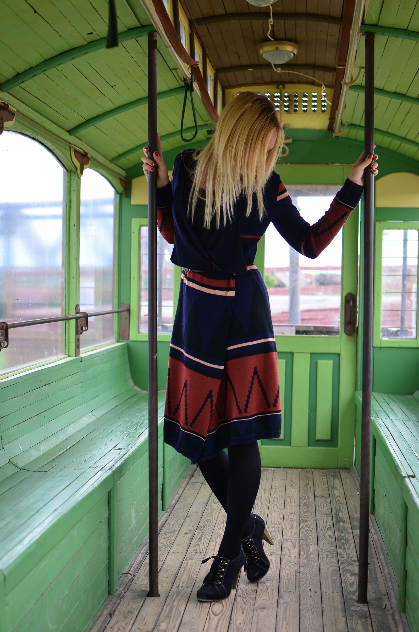 Nikon D5100 sample photo. Girl, vintage, female photography