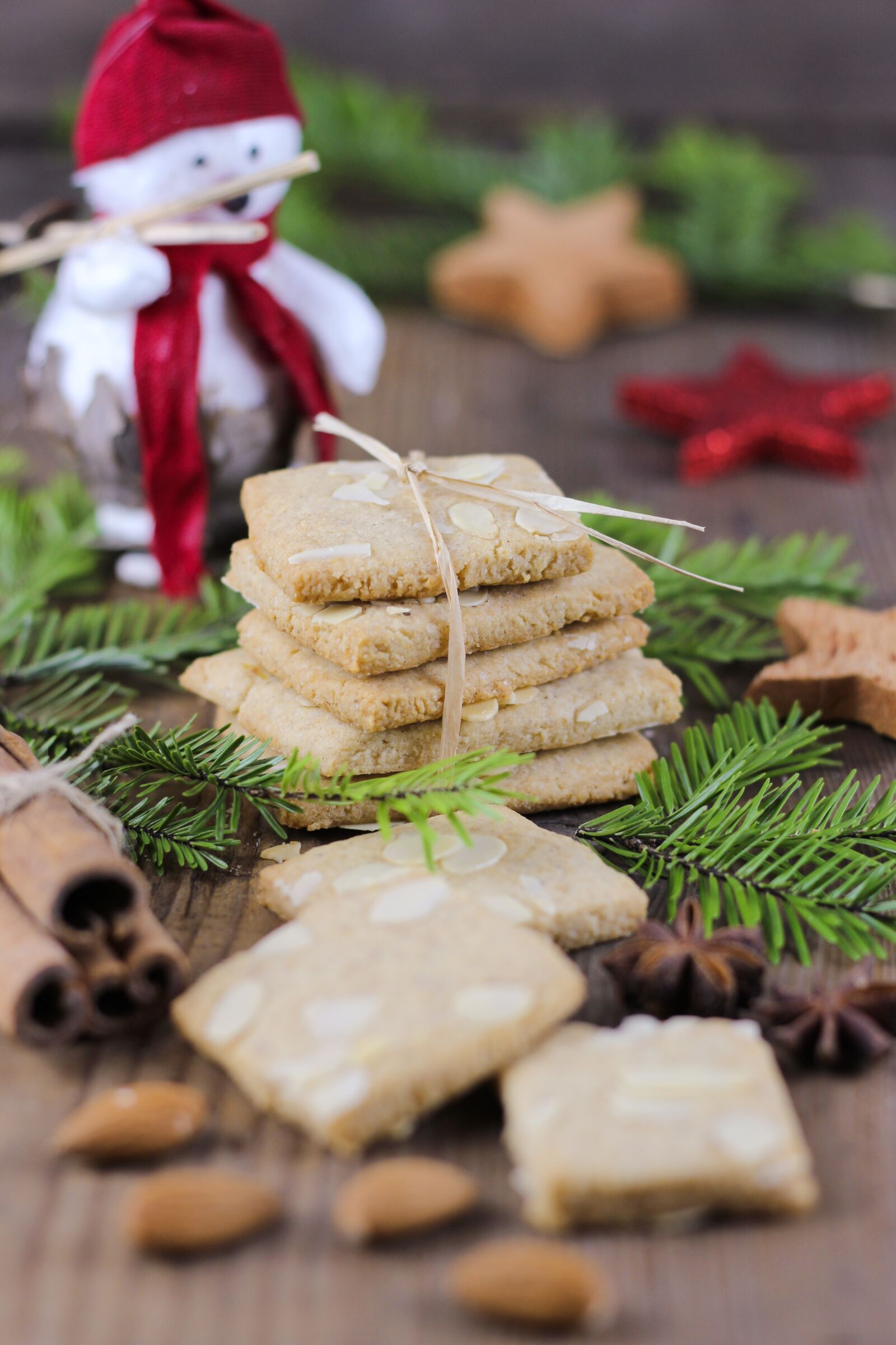 Canon EOS 1200D (EOS Rebel T5 / EOS Kiss X70 / EOS Hi) sample photo. Advent, cookies, speculaas photography