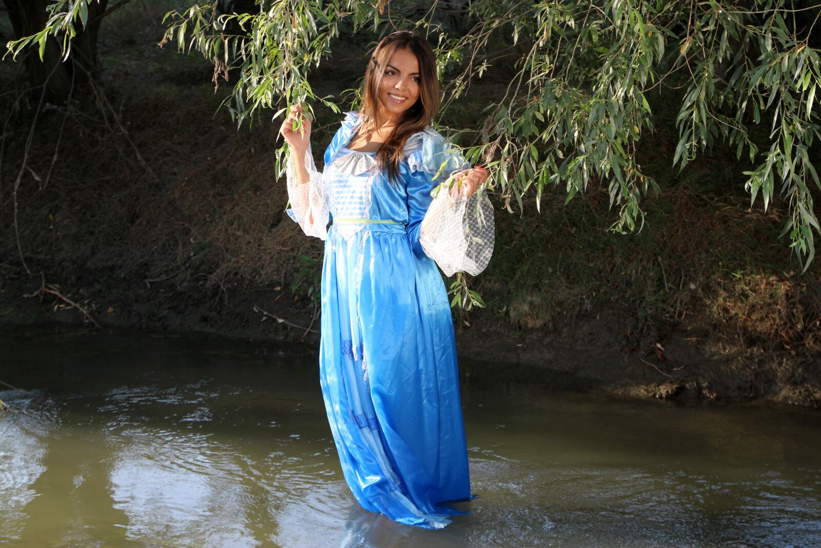 Canon EOS 700D (EOS Rebel T5i / EOS Kiss X7i) sample photo. Girl, princess, lake photography
