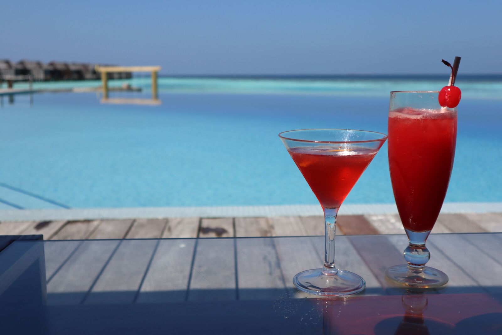Canon EOS M50 (EOS Kiss M) sample photo. Glass, beach, cocktail photography