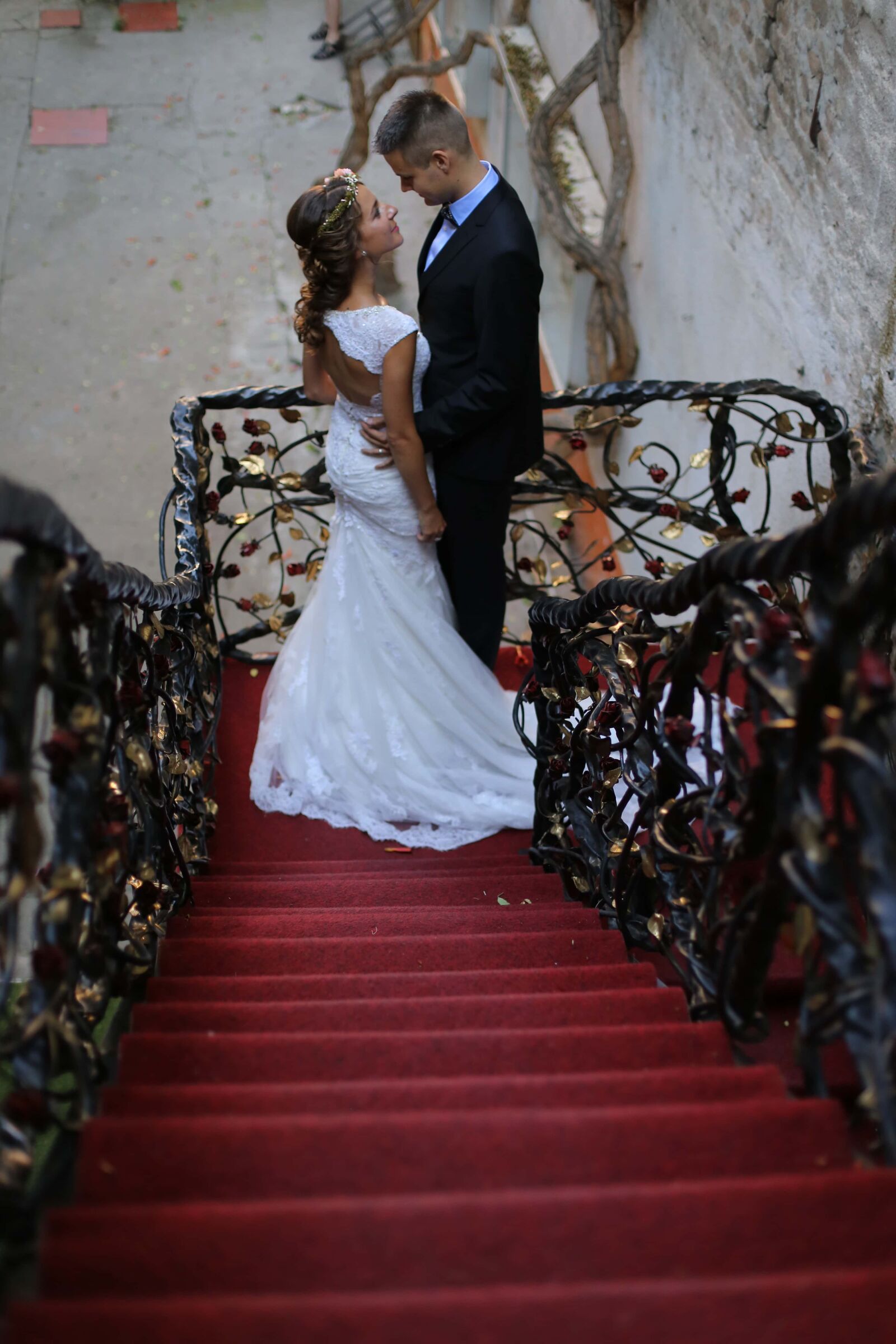 Canon EOS 6D + Canon EF 50mm F1.4 USM sample photo. Bride, red carpet, groom photography