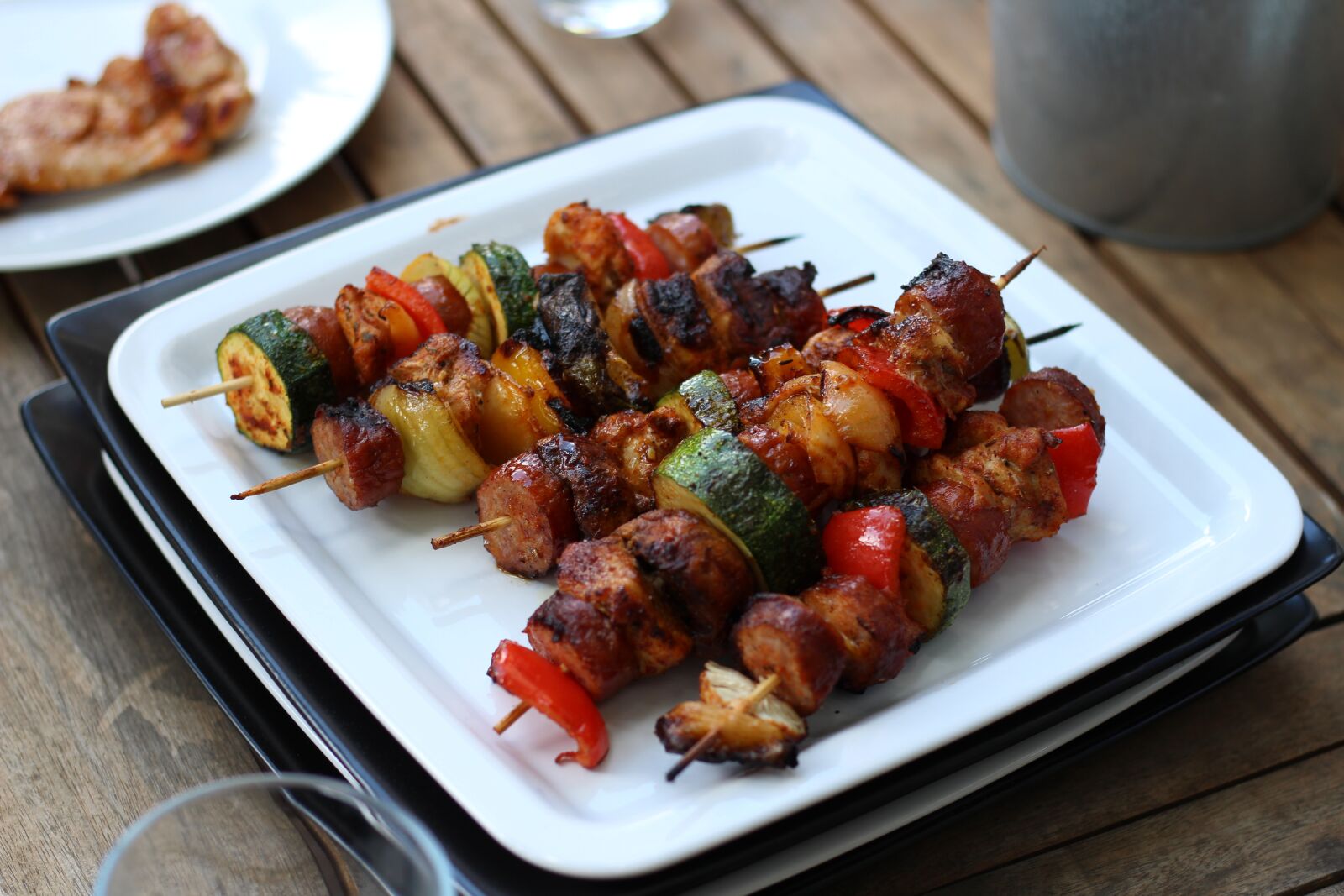 Canon EOS 700D (EOS Rebel T5i / EOS Kiss X7i) + Canon EF 50mm F1.8 STM sample photo. Grill, shashlik, meat photography