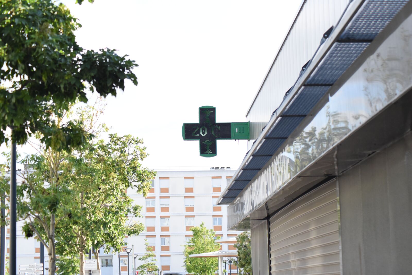 Nikon D750 sample photo. Pharmacy, rosary, angers photography
