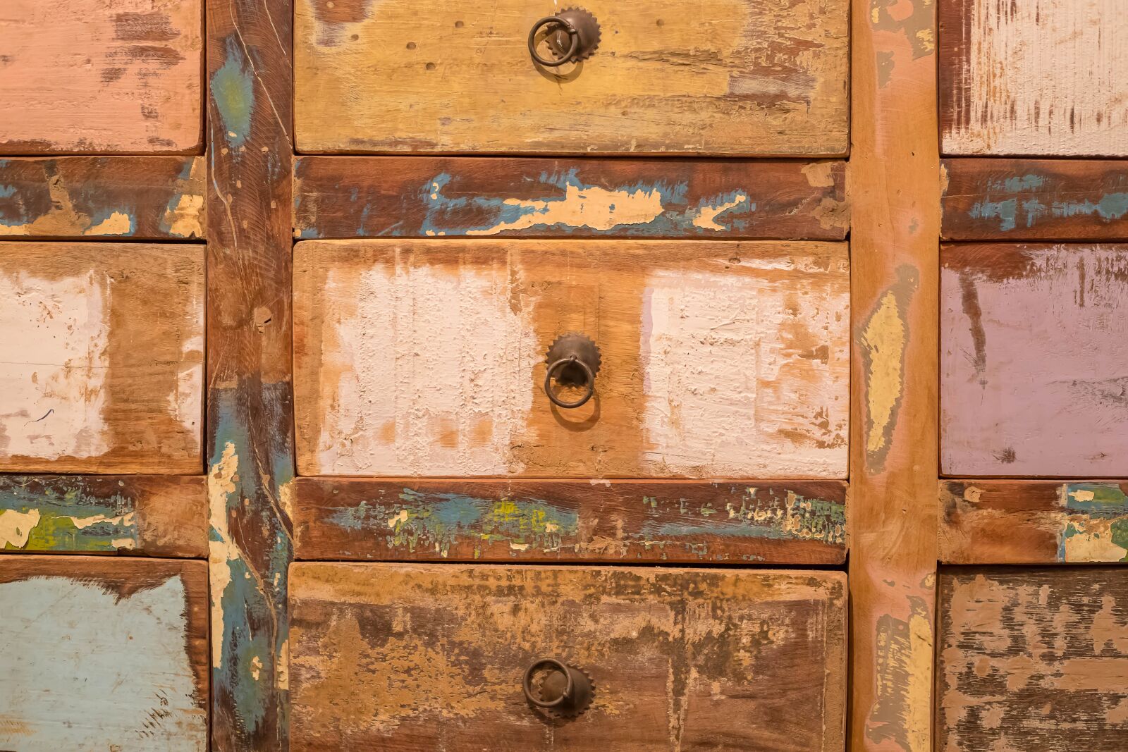 Canon EOS 6D Mark II sample photo. Closet, antique, chest of photography