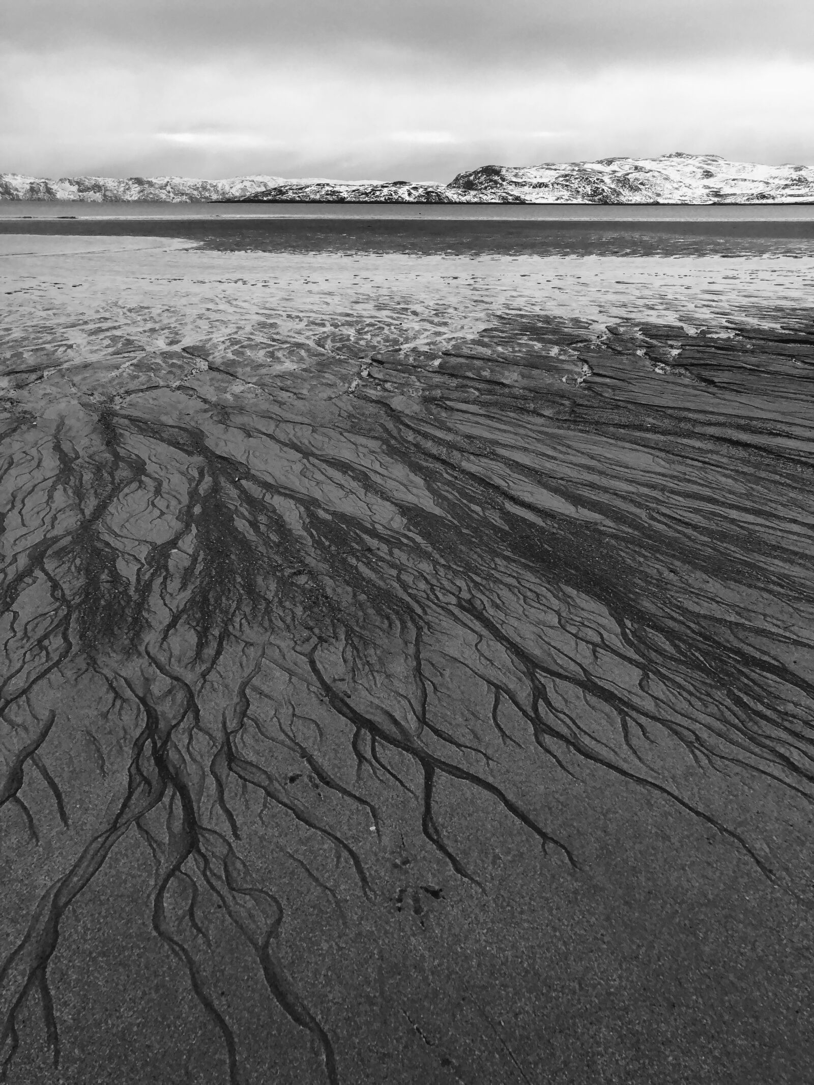 iPhone X back dual camera 4mm f/1.8 sample photo. Ocean, sea, beach photography
