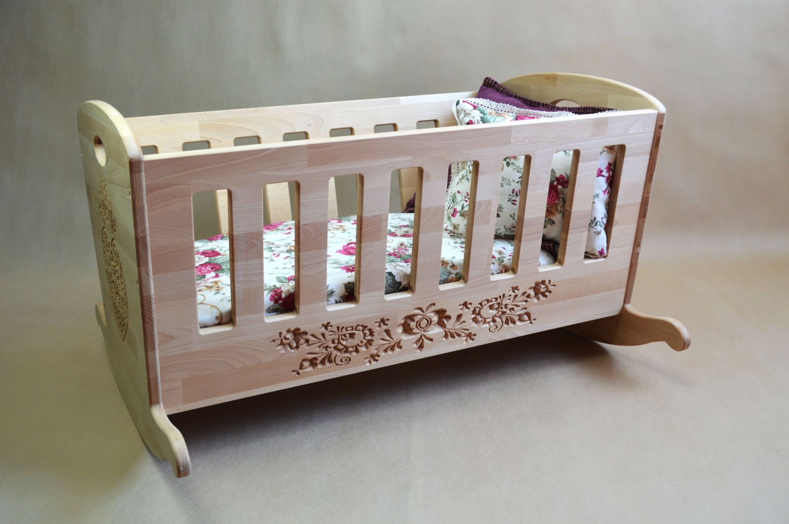 Nikon D3200 sample photo. Cradle, wood, child photography