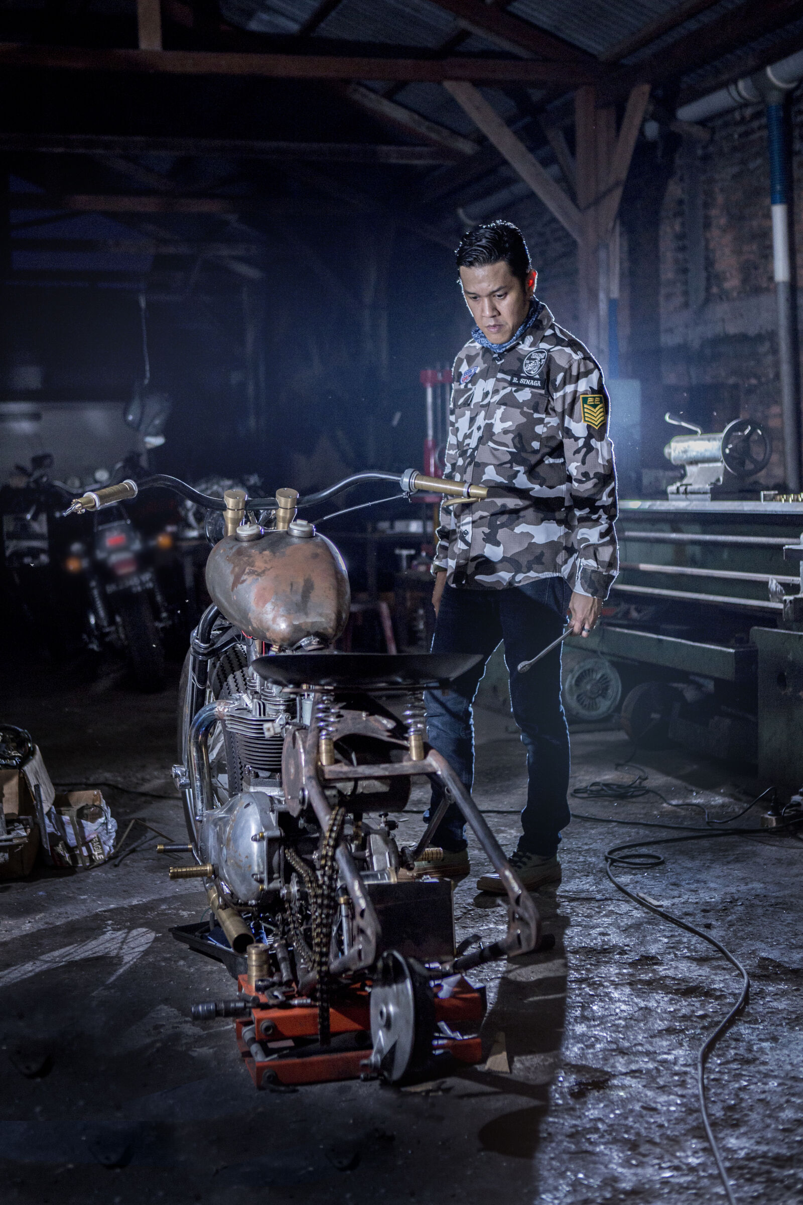 Canon EF 24-70mm F2.8L USM sample photo. Bobber, custom, gegesgarage, indonesia photography