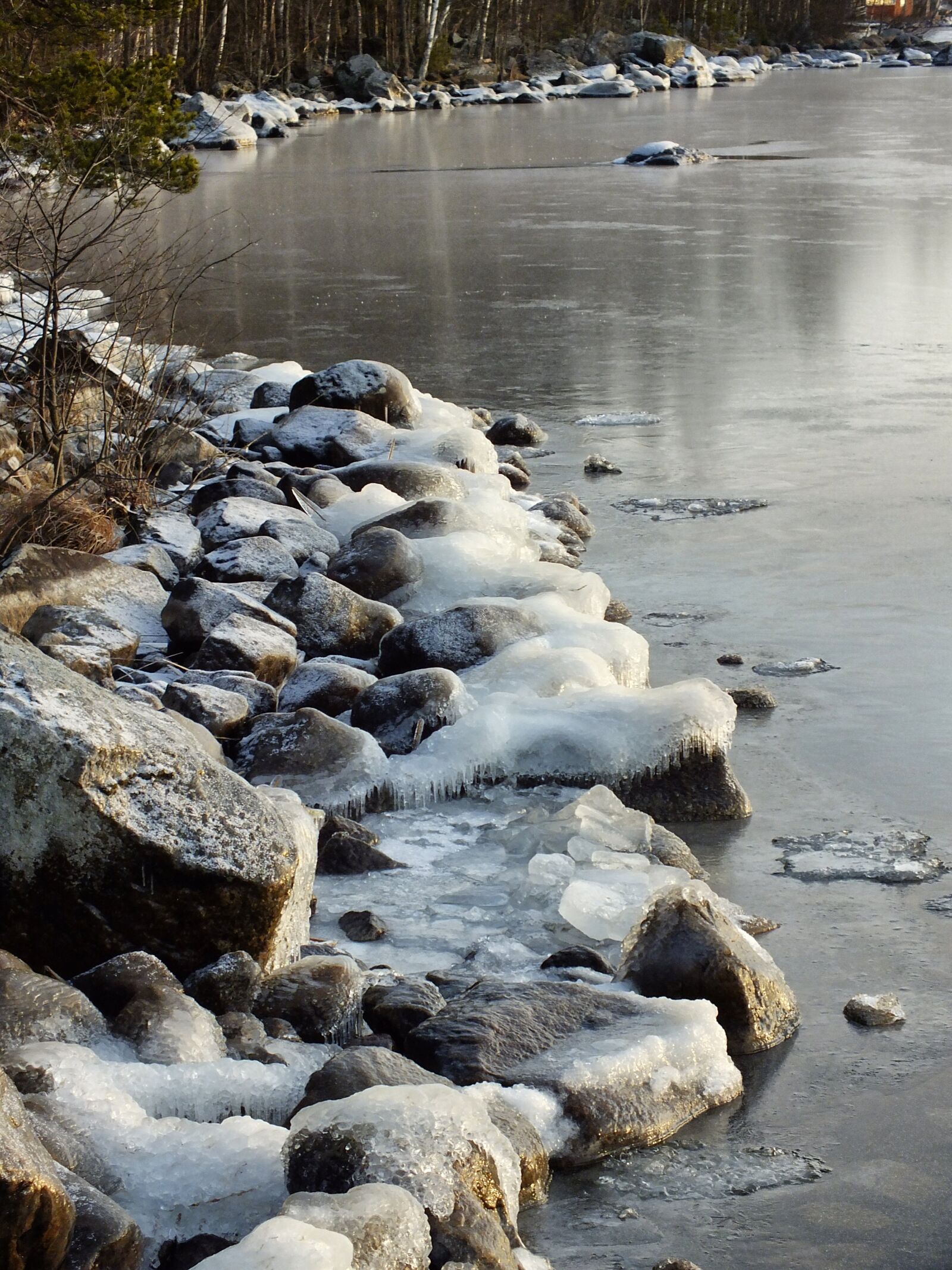 Fujifilm FinePix HS30EXR sample photo. Winter, freezing lake, lake photography