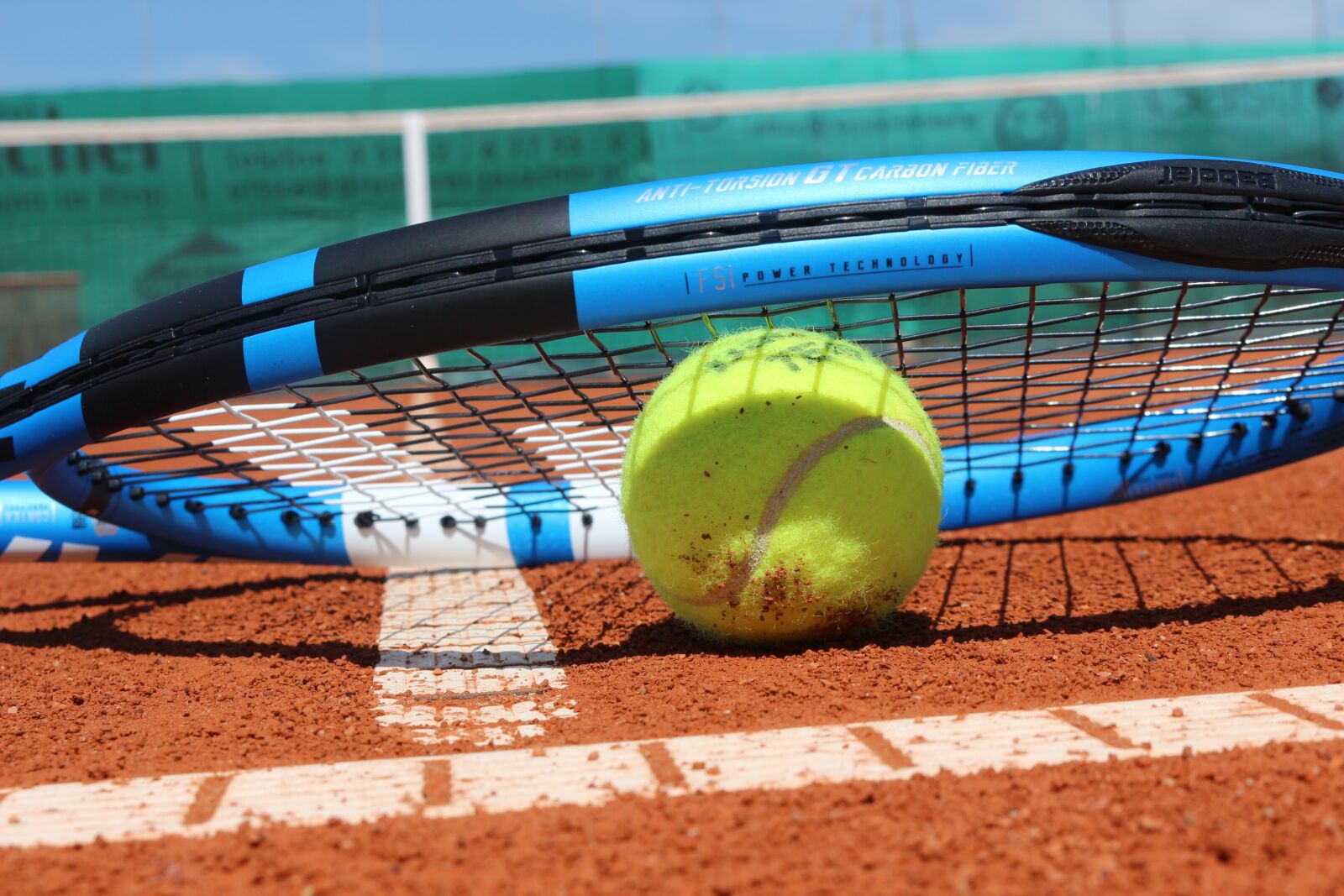 Canon EOS 700D (EOS Rebel T5i / EOS Kiss X7i) sample photo. Sport, leisure, bat photography