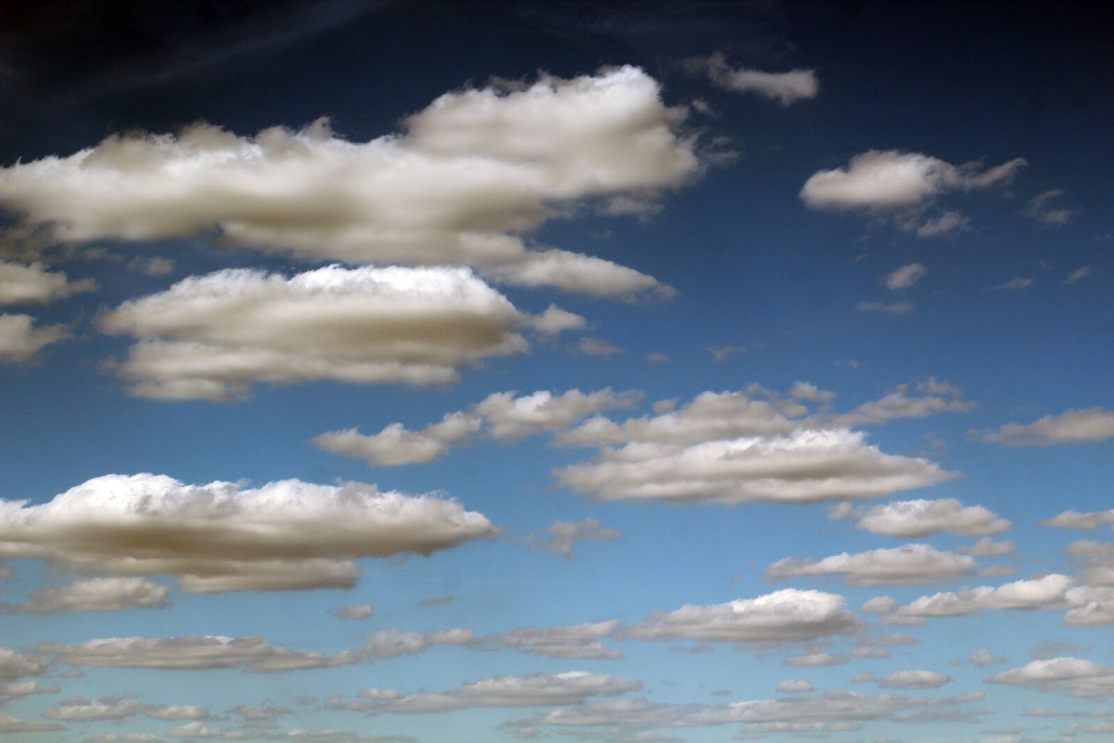 Canon EOS 1200D (EOS Rebel T5 / EOS Kiss X70 / EOS Hi) sample photo. Sky, clouds, the clouds photography