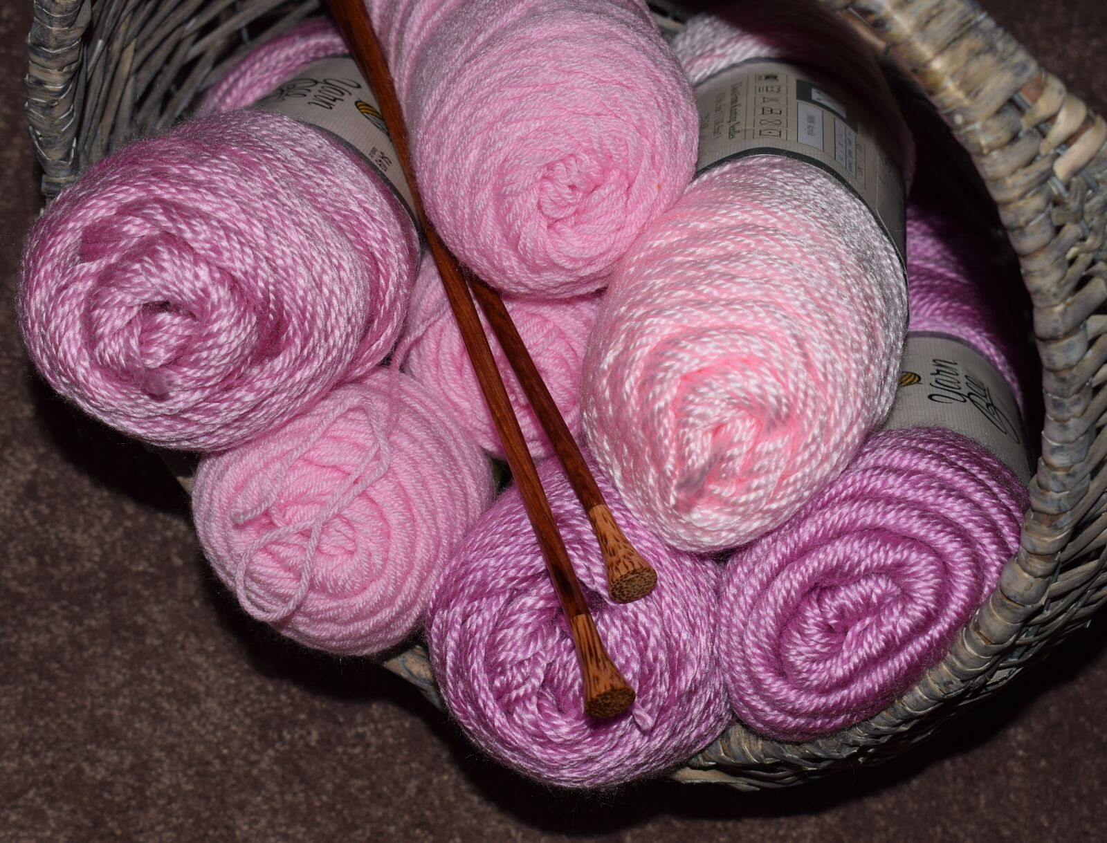 Nikon D3300 sample photo. Pink yarn, knitting needles photography