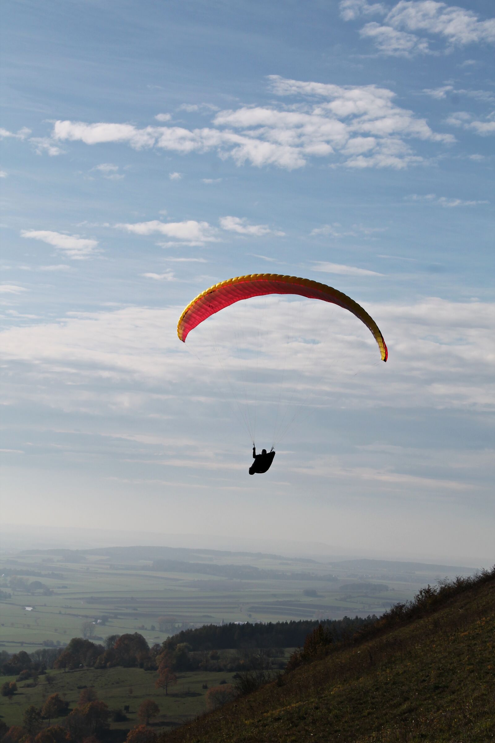 Canon EOS 1100D (EOS Rebel T3 / EOS Kiss X50) sample photo. "Skydiving, parachute, mountains" photography