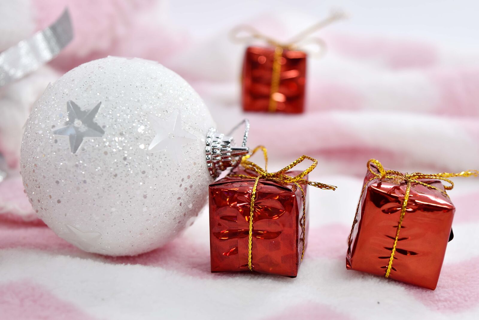Nikon D5500 sample photo. Boxes, gifts, new year photography