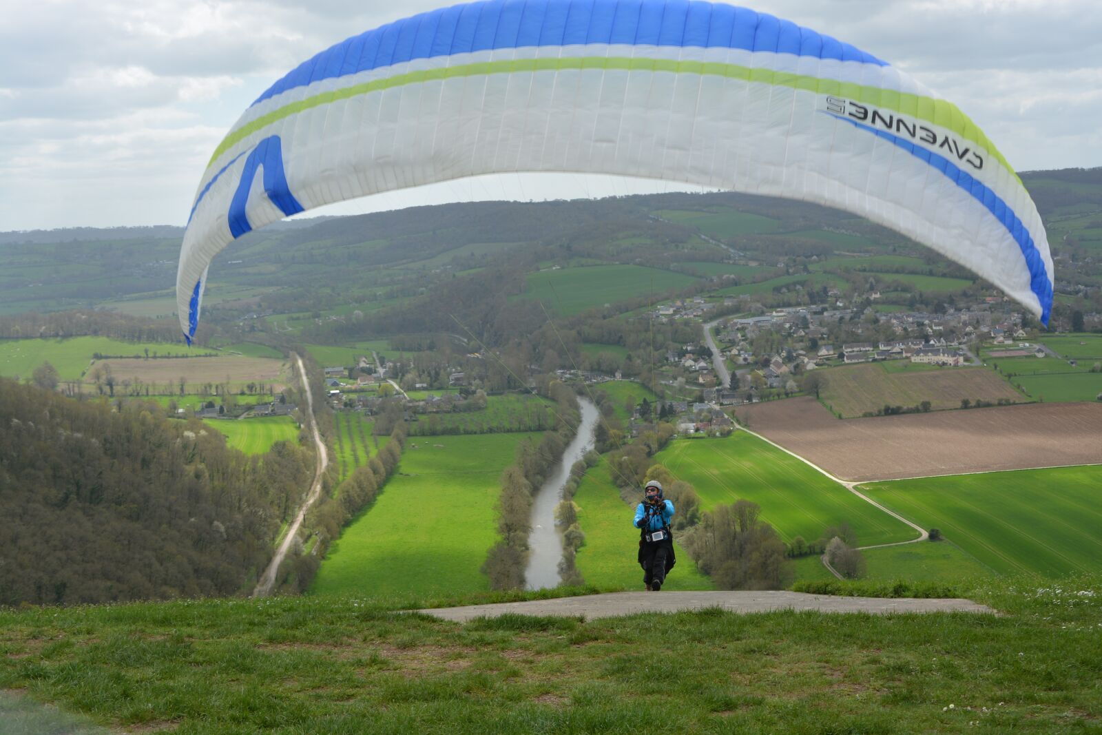 Nikon D5200 sample photo. Paragliding, departure flight, paraglider photography