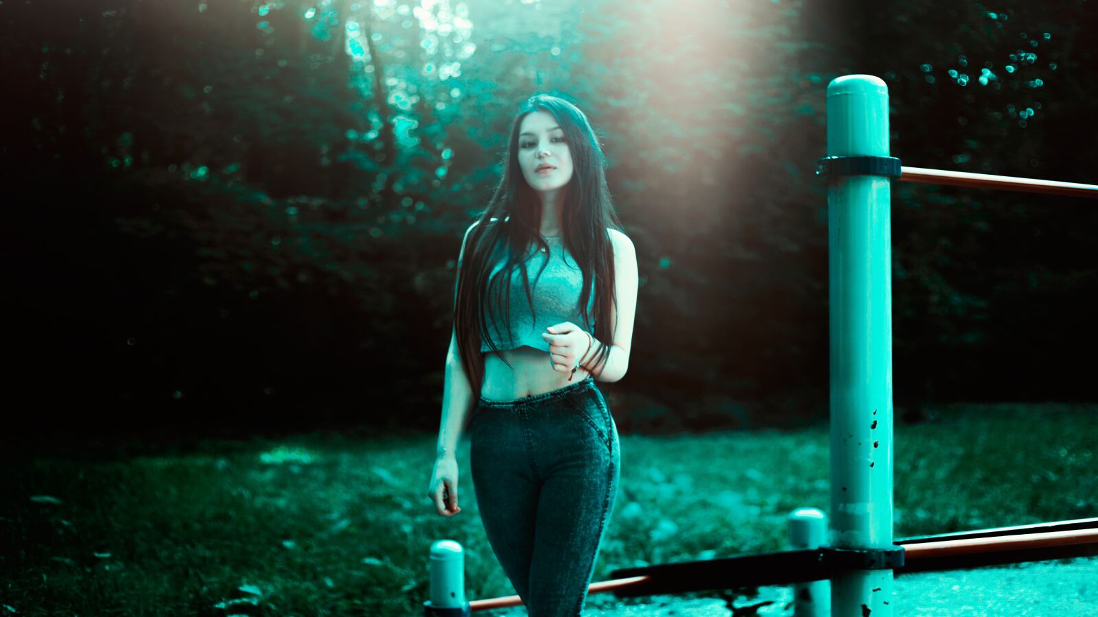 Canon EOS 5D Mark III sample photo. Jeans with high waist photography