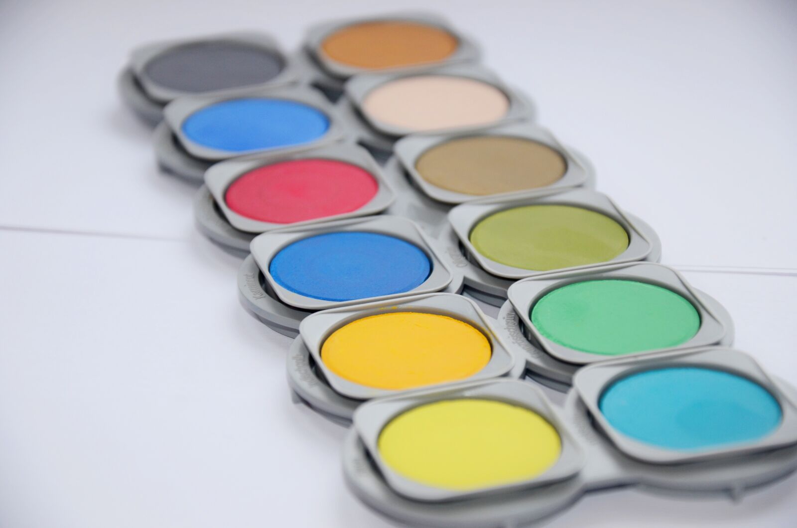Nikon D7000 sample photo. Paint, palette, color photography