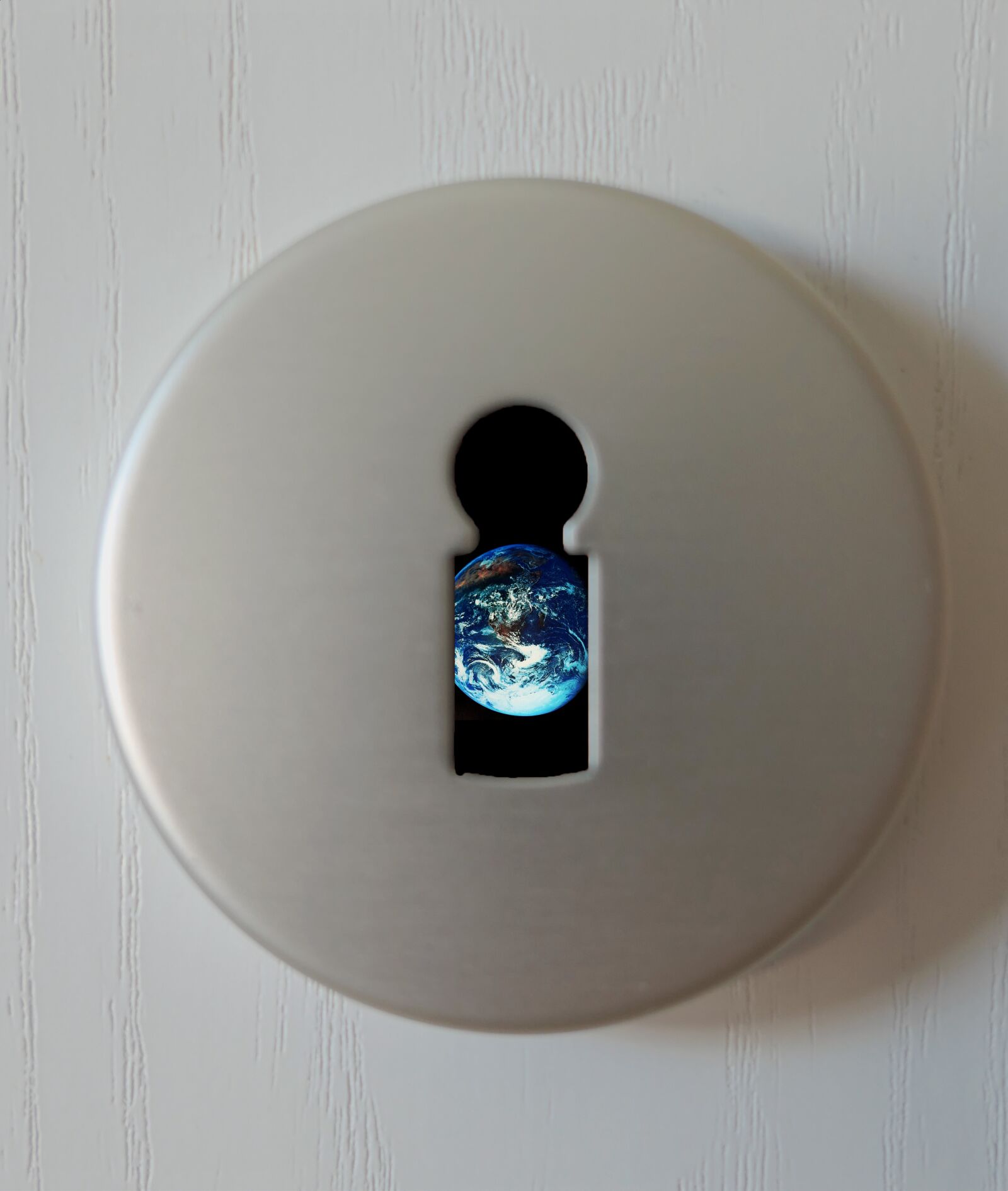 Panasonic Lumix DMC-LX10 (Lumix DMC-LX15) sample photo. Key hole, earth, by photography