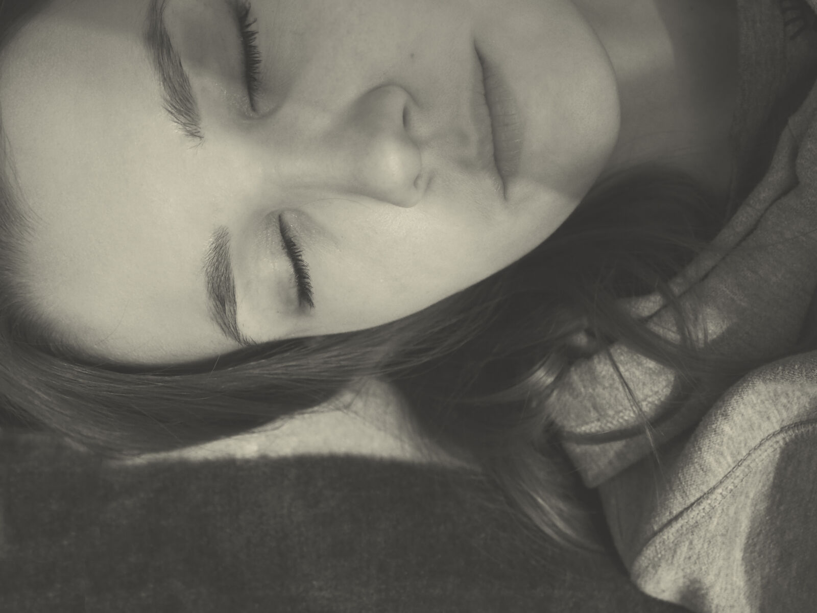Olympus OM-D E-M10 II sample photo. Black, closed, dreams, eyes photography