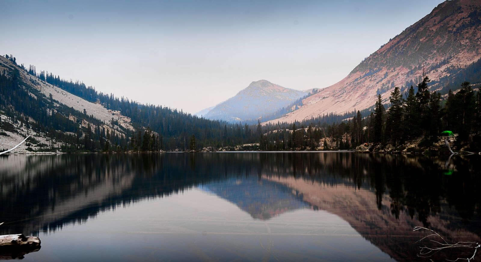 Sony a7 + Sony FE 28-70mm F3.5-5.6 OSS sample photo. Mountain, lake, sawtooth mountains photography