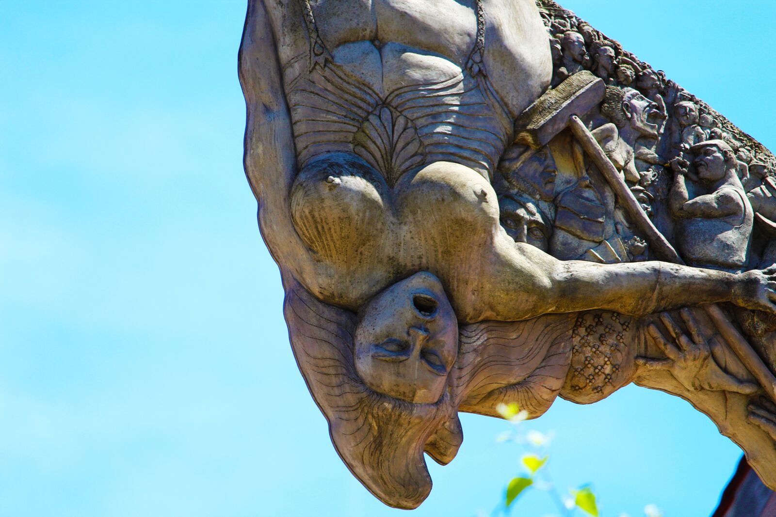 Canon EF-S 55-250mm F4-5.6 IS STM sample photo. Biberach, monument, statue photography