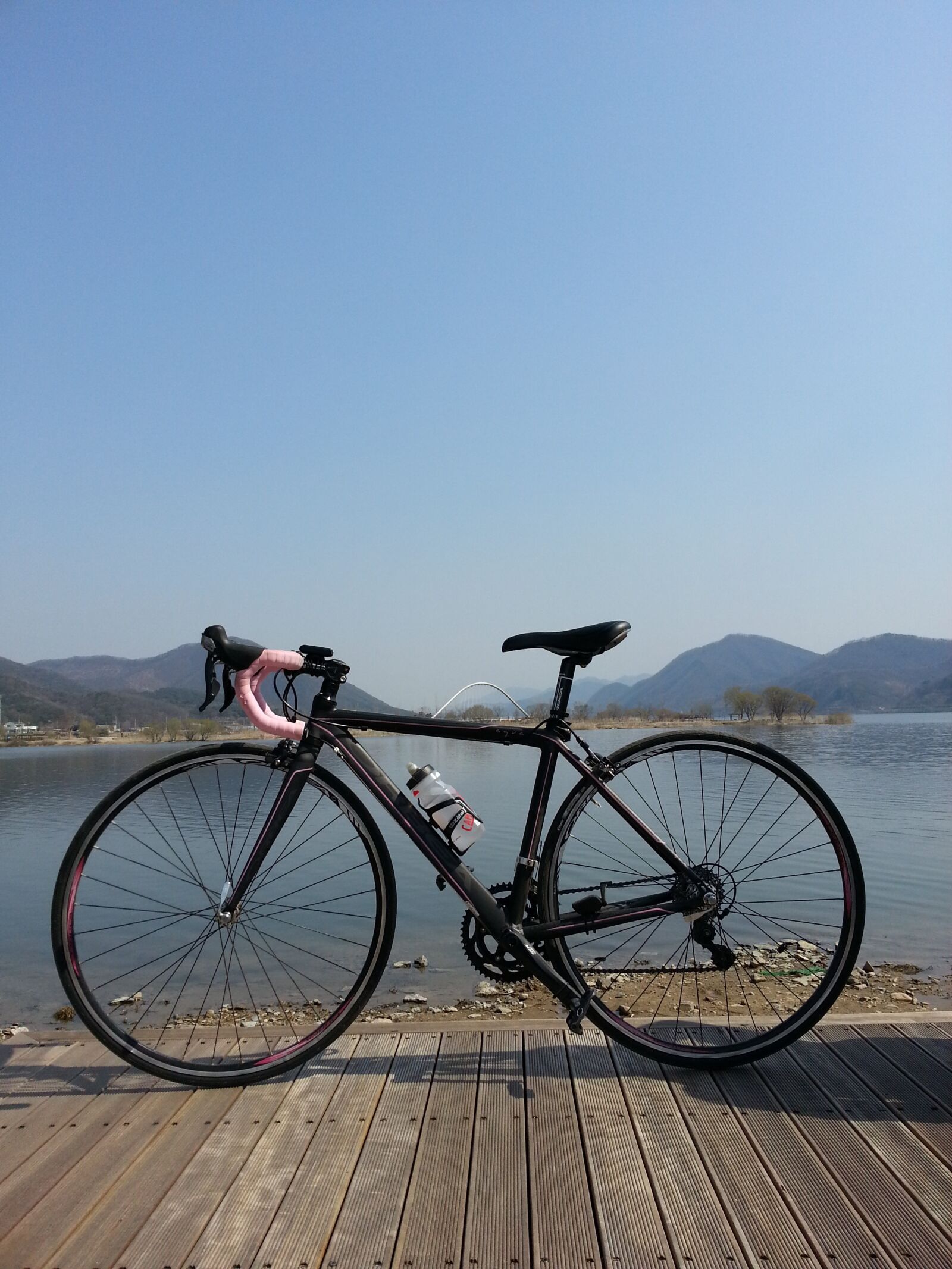 Samsung Galaxy Note2 sample photo. Bike, cycle, river photography