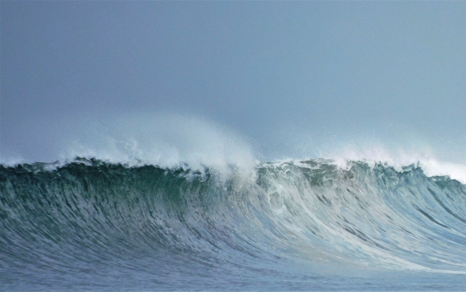 Nikon Coolpix B600 sample photo. Wave, ocean, surf photography