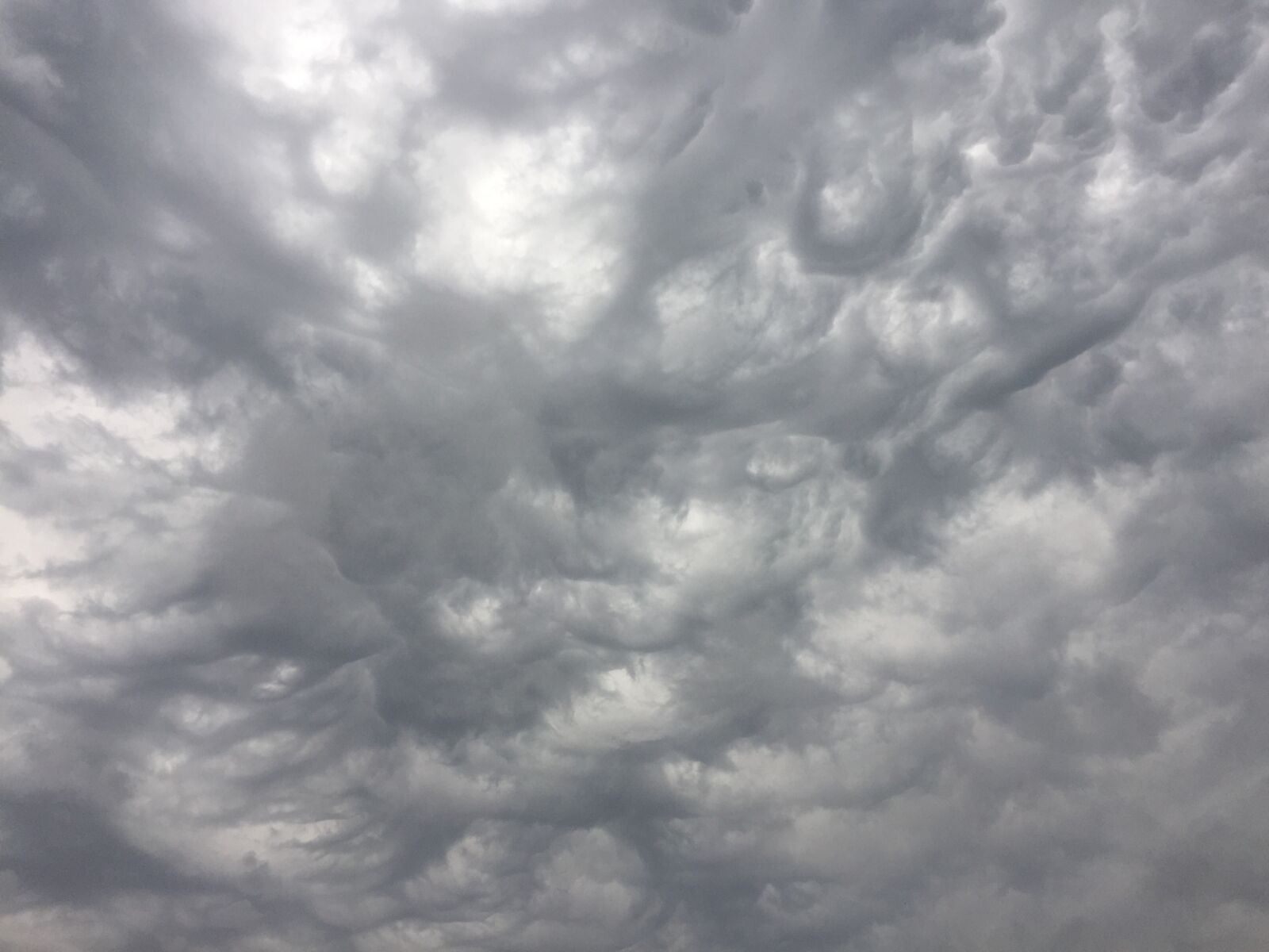 iPhone 6 Plus back camera 4.15mm f/2.2 sample photo. Clouds, storm, grey photography