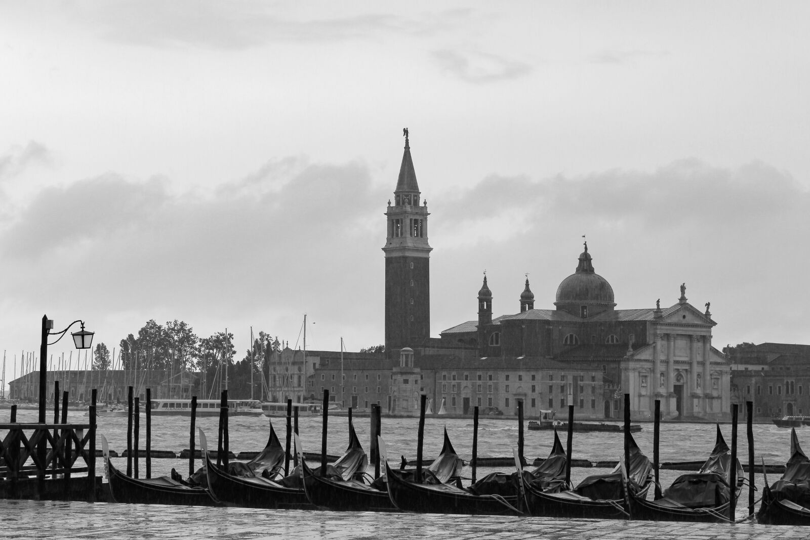 Canon EOS 700D (EOS Rebel T5i / EOS Kiss X7i) sample photo. Venice, italy, pods photography