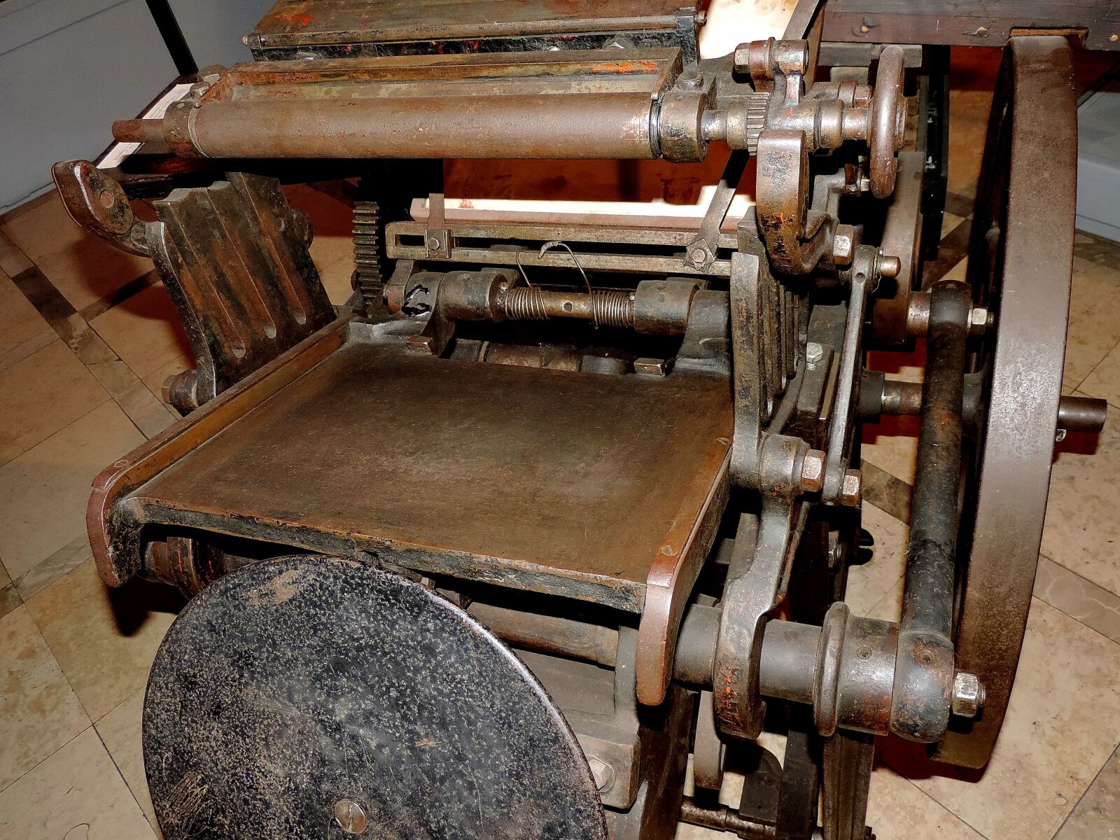 Nikon Coolpix P520 sample photo. Antiquity, cast iron, history photography