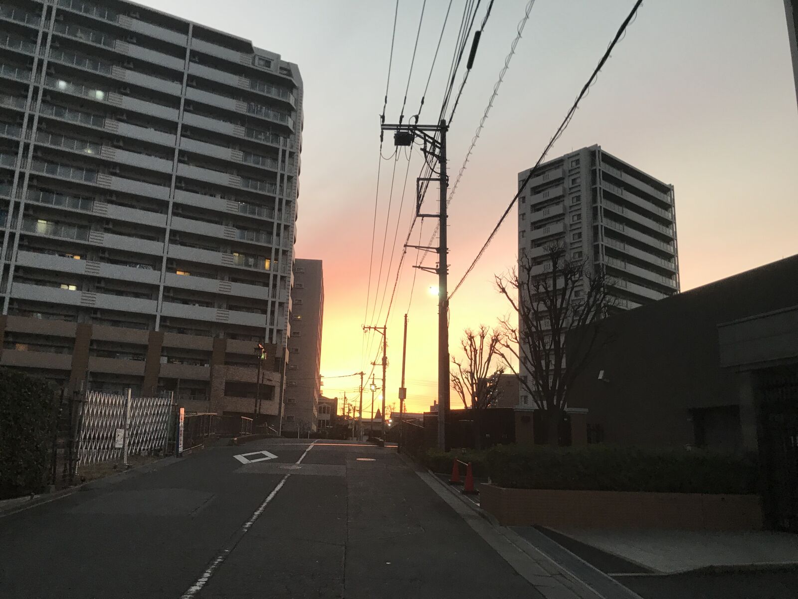 iPhone 7 back camera 3.99mm f/1.8 sample photo. Asahi, kawaguchi, morning glow photography