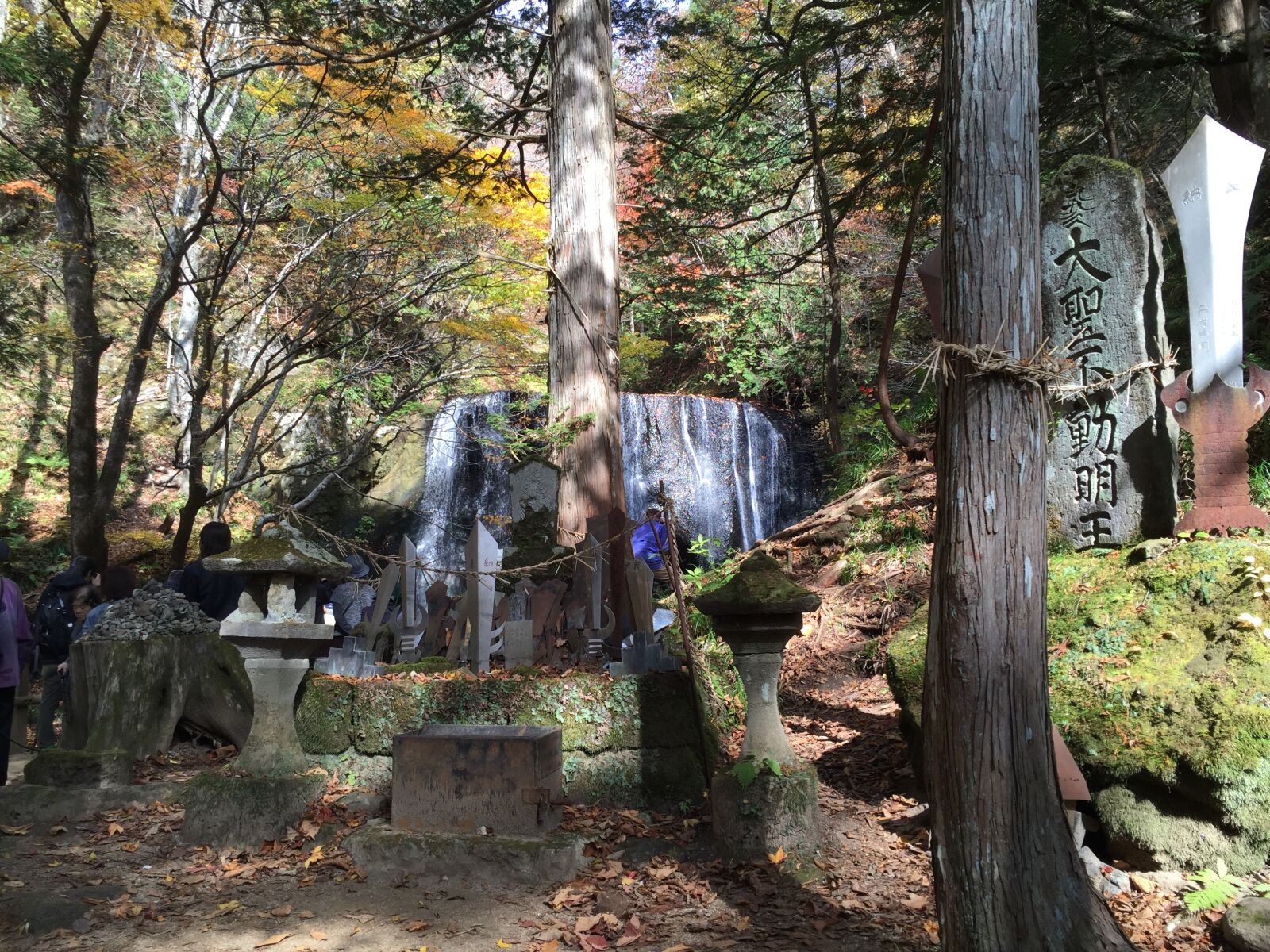 iPhone 6 back camera 4.15mm f/2.2 sample photo. 達沢 of 不動滝, inawashiro, fukushima photography