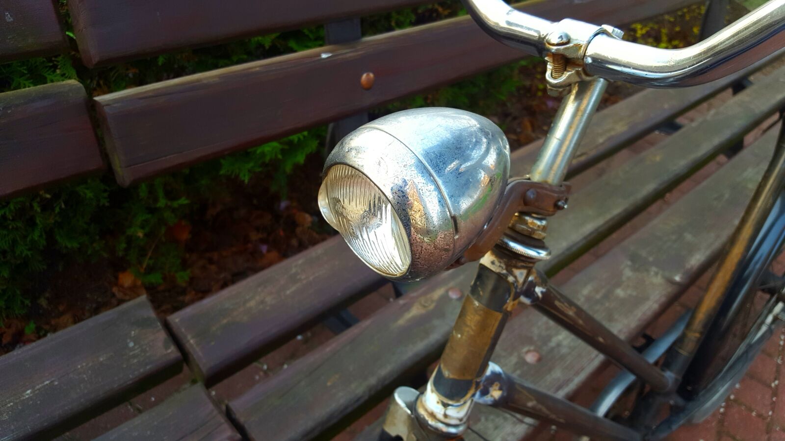Samsung Galaxy S6 sample photo. Replacement lamp, bike, metal photography
