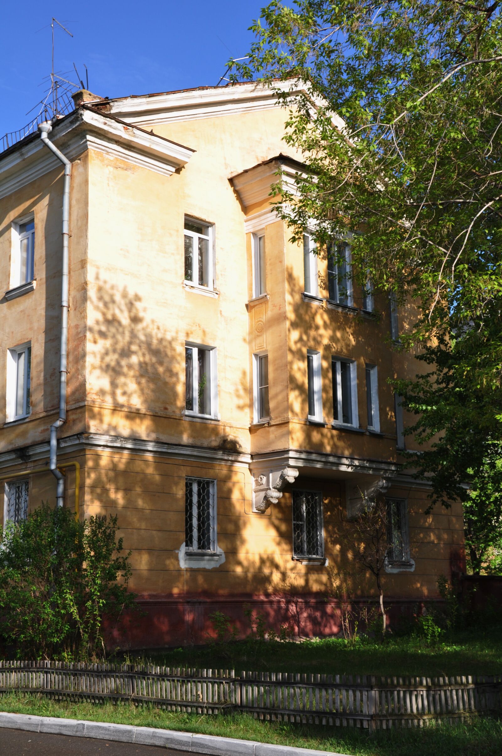 Nikon D90 sample photo. House, old, old town photography