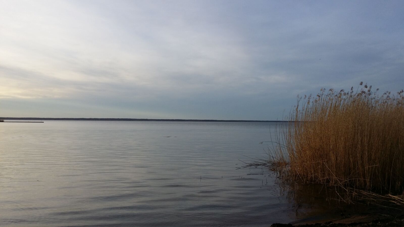 Samsung Galaxy S4 sample photo. Lake, ramparts, beach photography