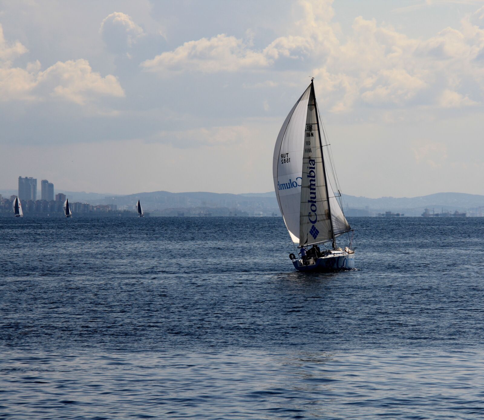 Canon EOS 450D (EOS Rebel XSi / EOS Kiss X2) sample photo. Marine, blue, sailboat photography