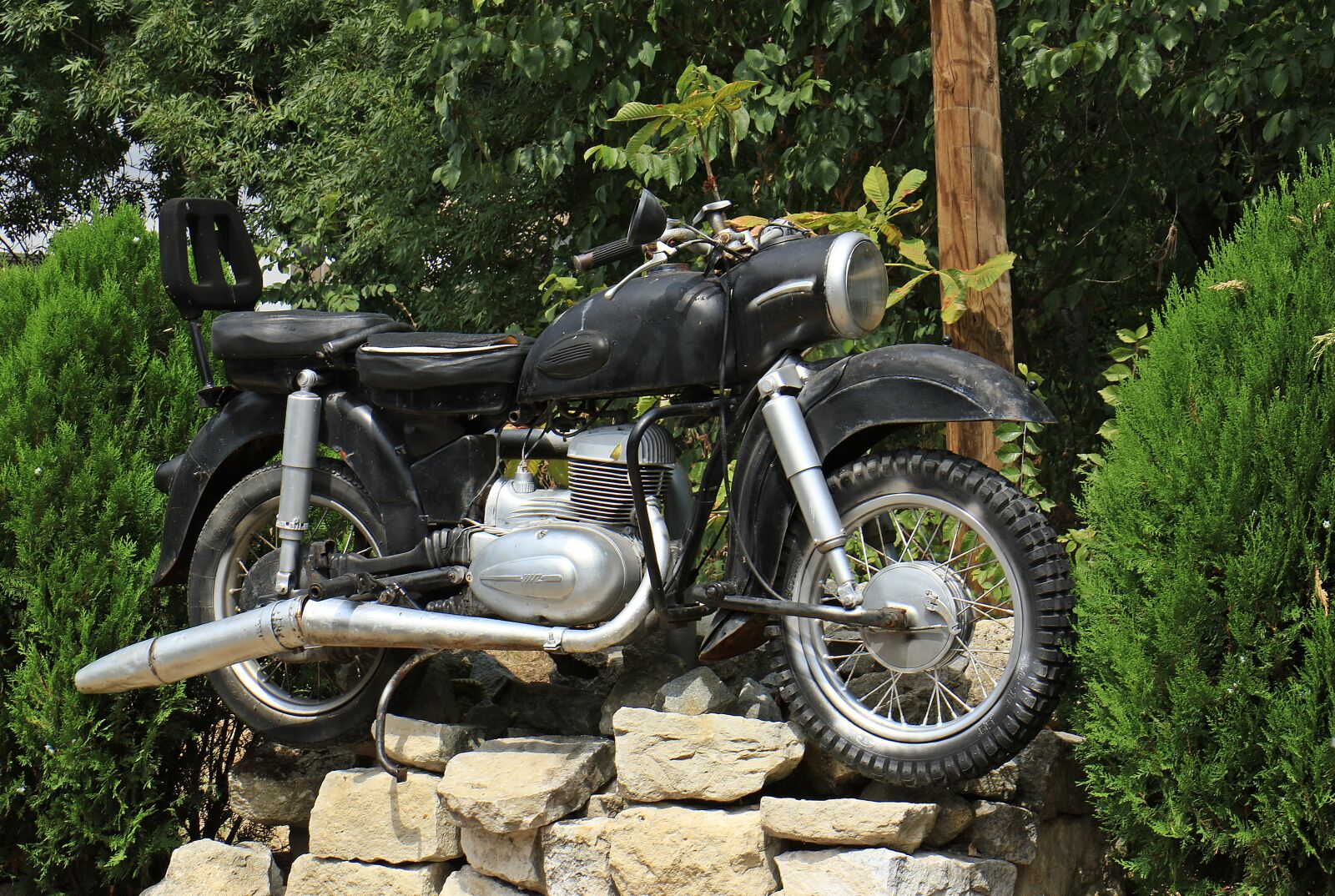 Canon EOS 7D Mark II sample photo. Motor, engine, old photography