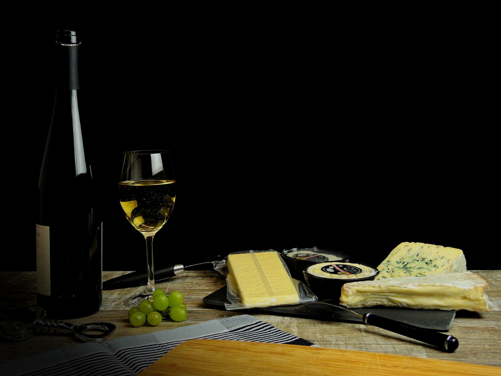 Nikon Coolpix P900 sample photo. Wine, drink, alcohol photography