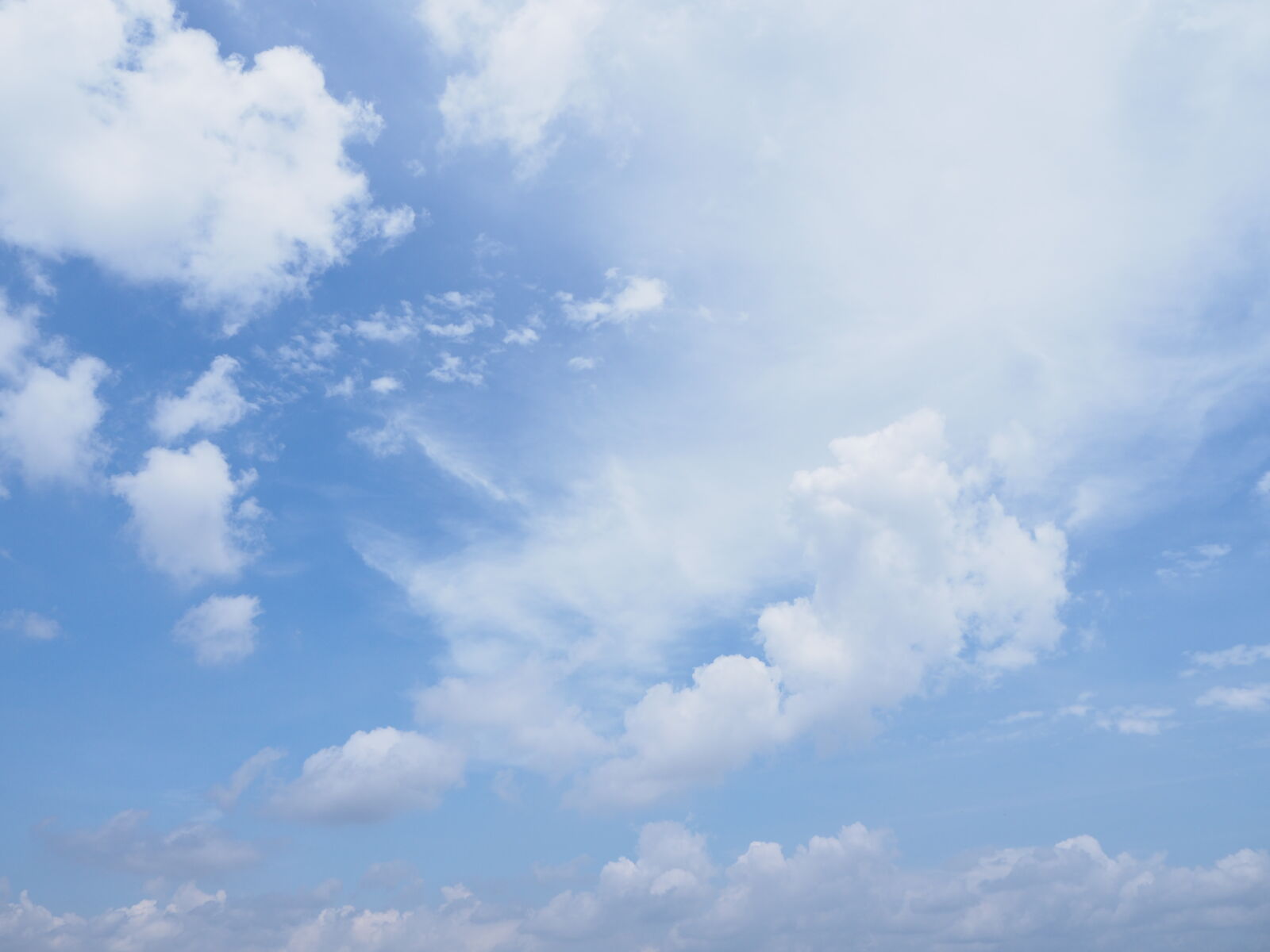 Olympus OM-D E-M10 II sample photo. Blue, blue, sky, clouds photography