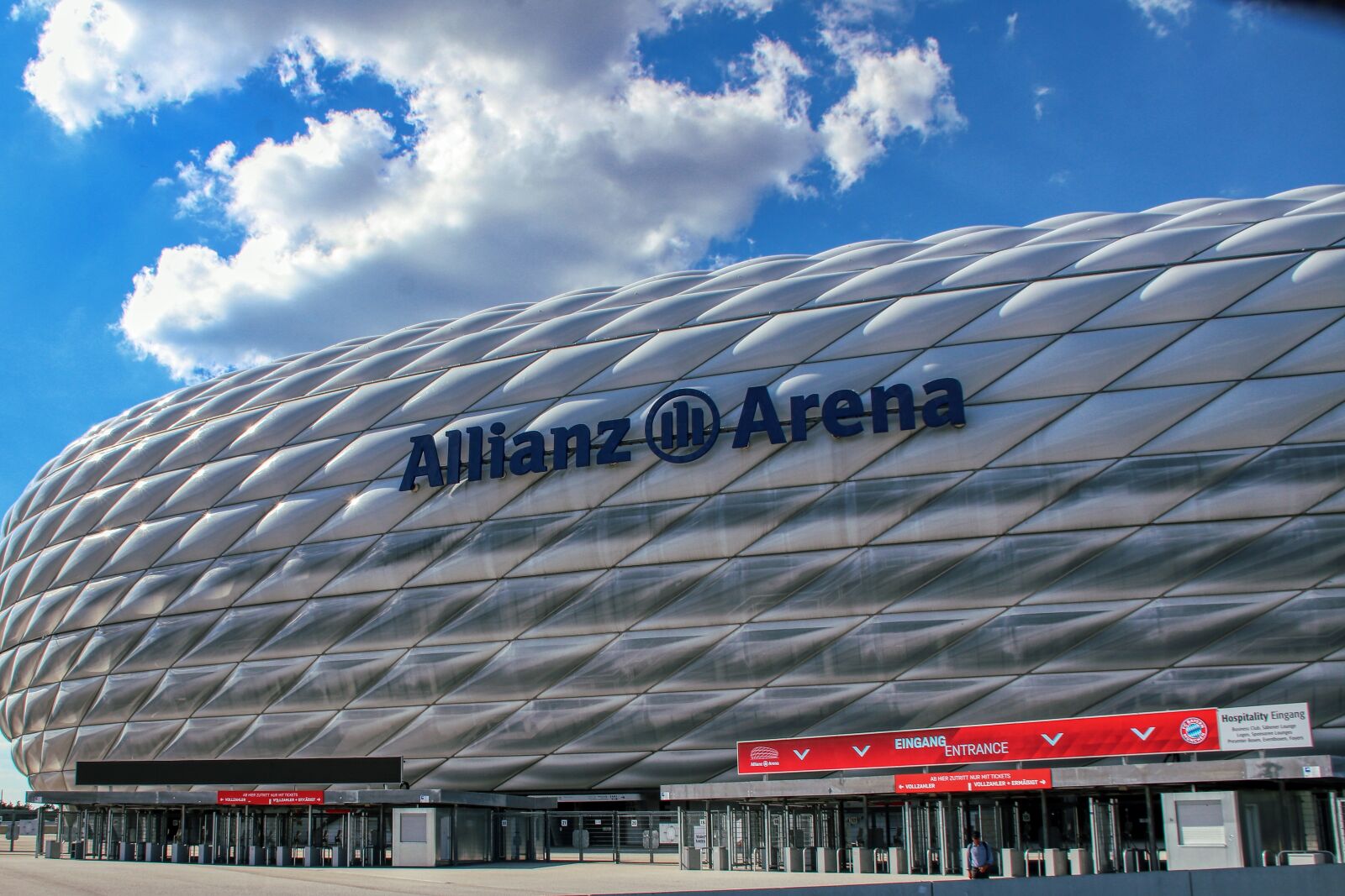 Canon EOS 80D sample photo. Allianz arena, alliance, football photography