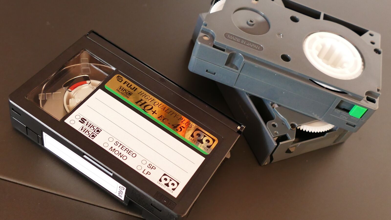 Panasonic Lumix DMC-FZ1000 sample photo. Cassette, electronics, equipment, film photography