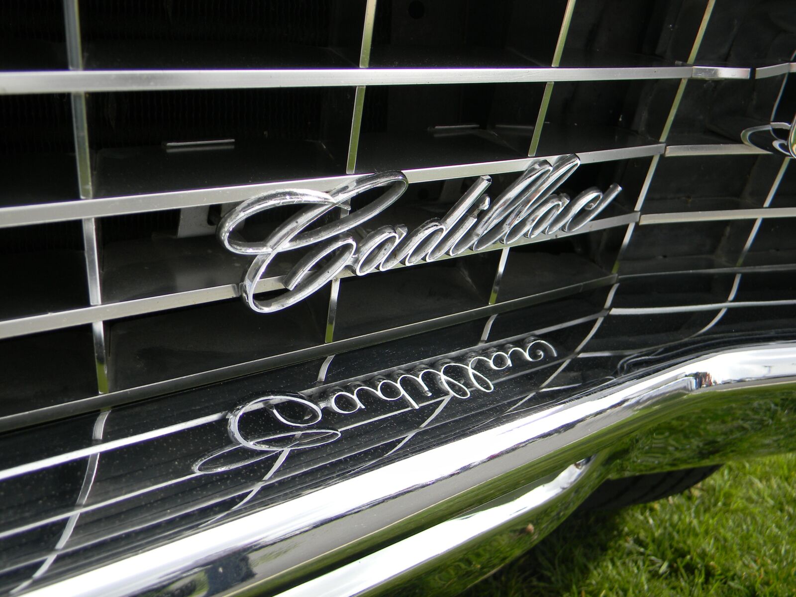 Nikon Coolpix L110 sample photo. Cadillac, oldtimer, shining photography