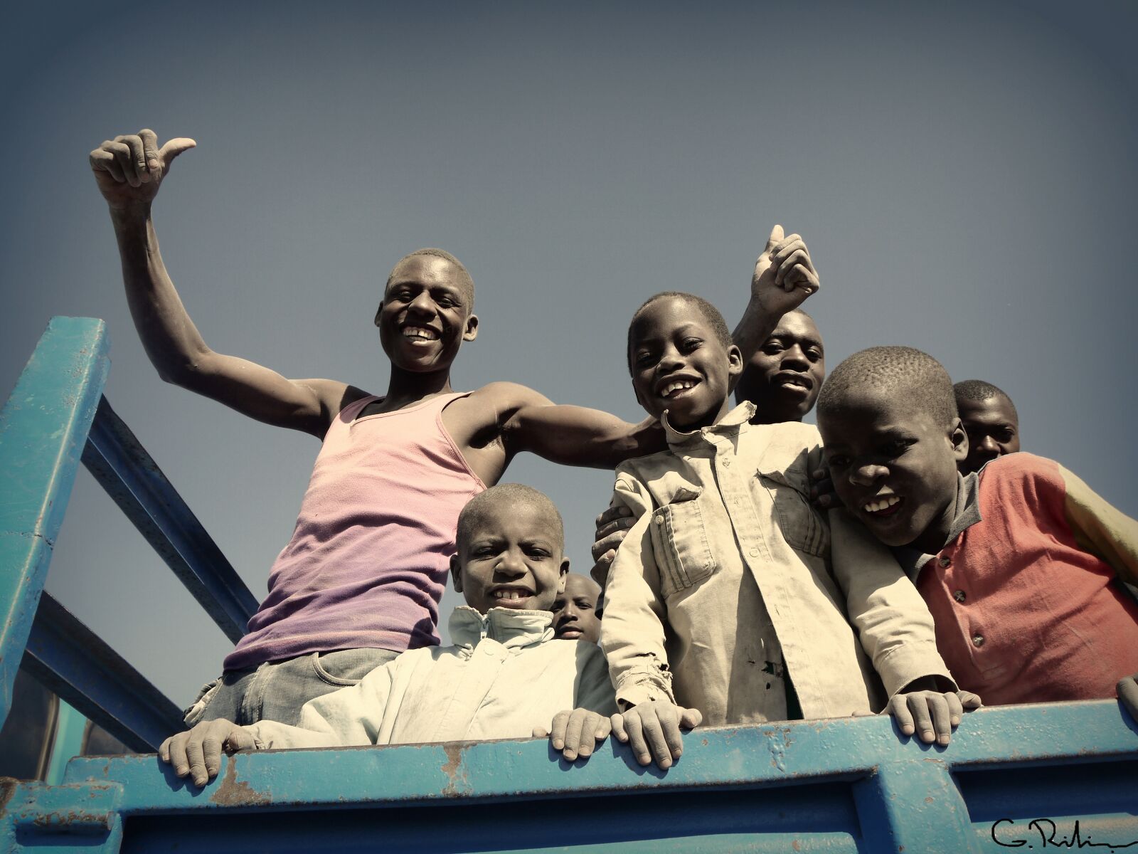Panasonic Lumix DMC-GF3 sample photo. Africa, people, children photography