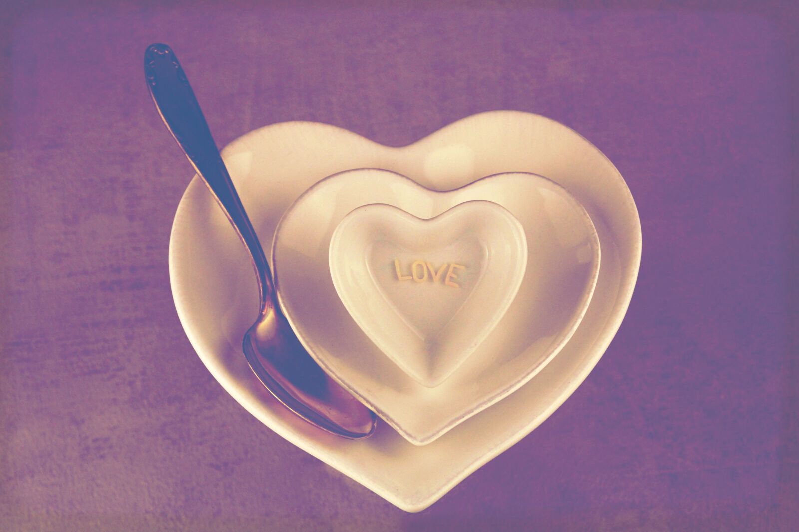 Canon EOS 2000D (EOS Rebel T7 / EOS Kiss X90 / EOS 1500D) sample photo. Heart, love, spoon photography