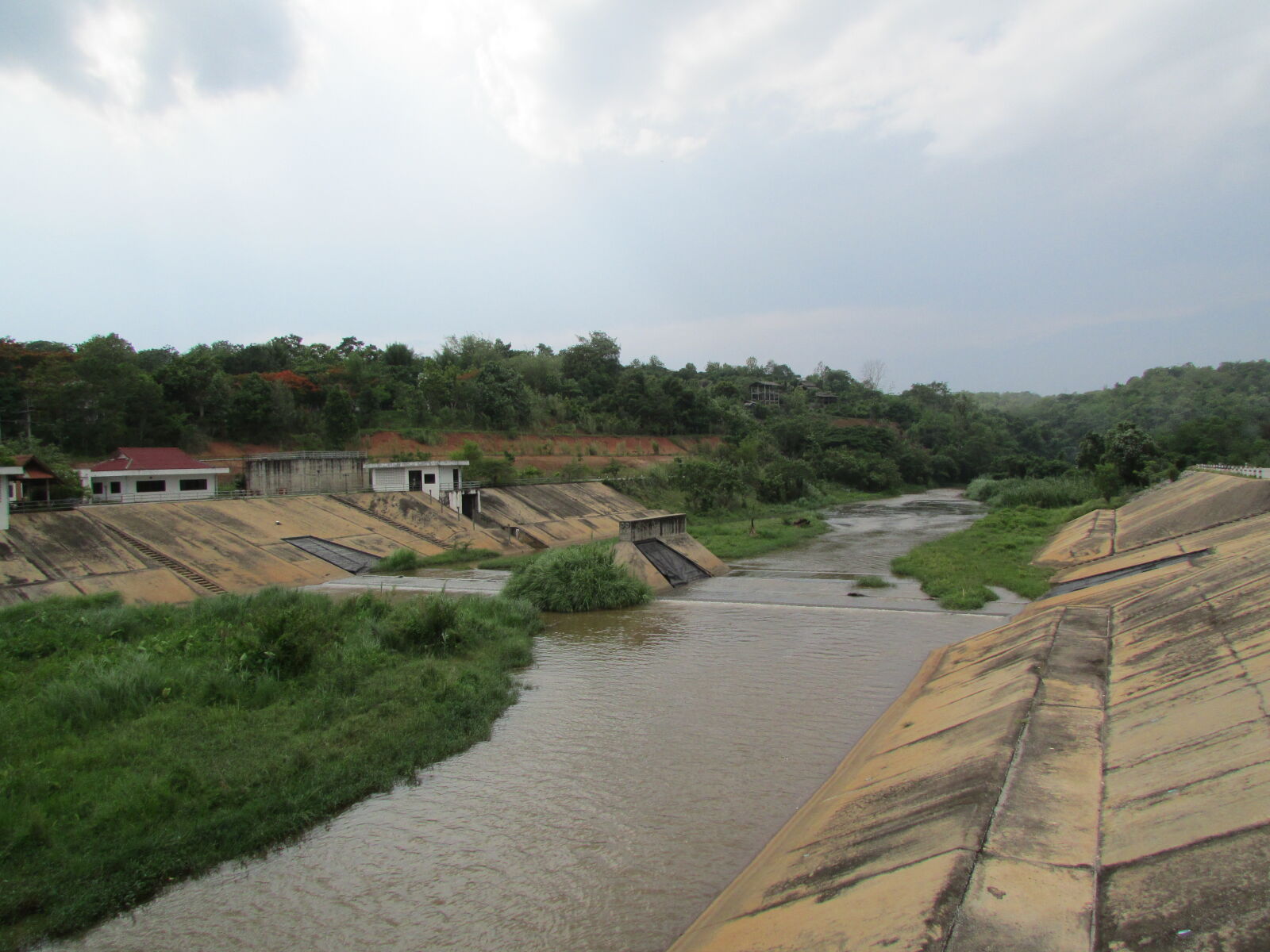 Canon PowerShot SX500 IS sample photo. Chiang, mai, dam, in photography
