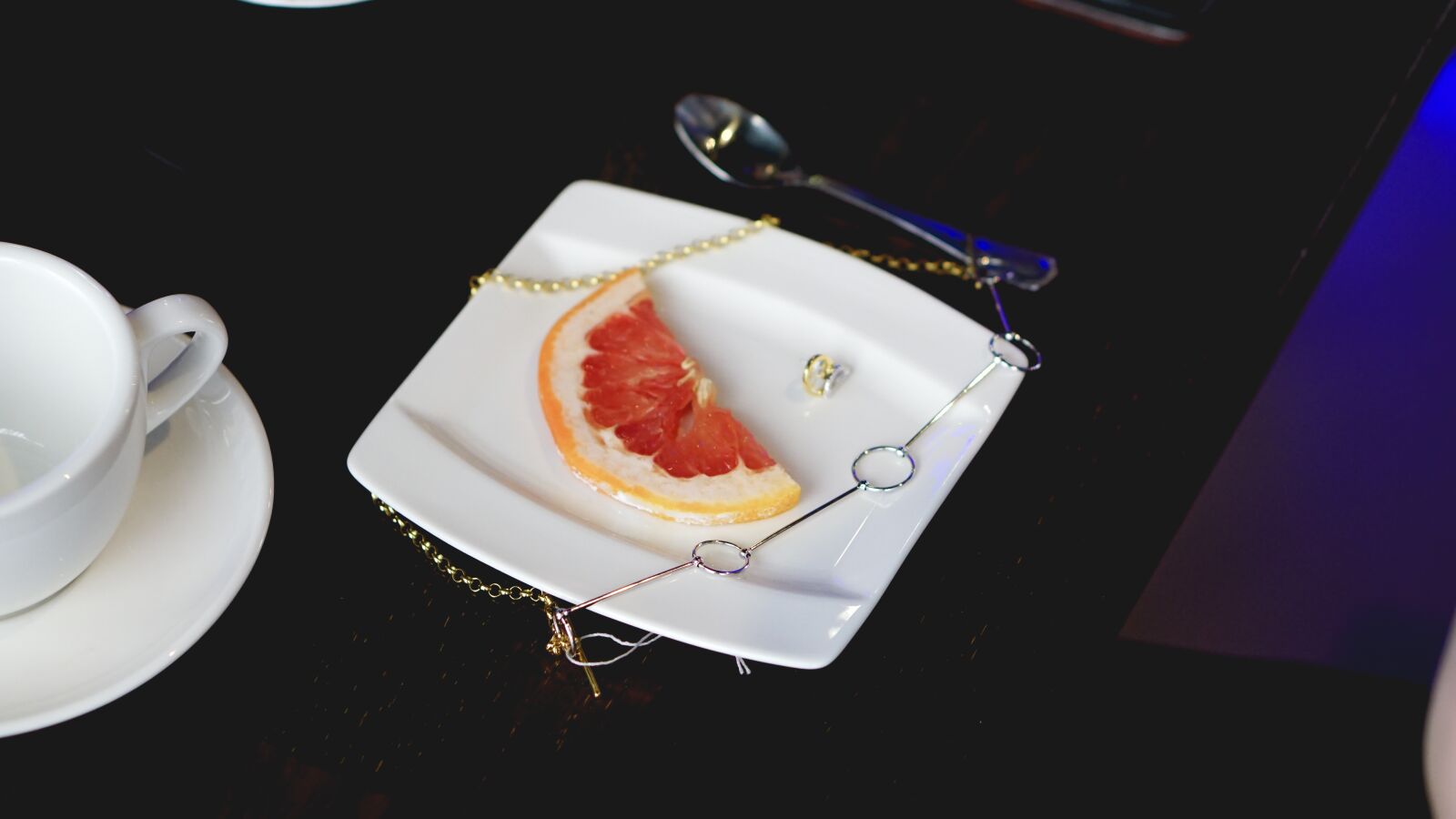 E 50mm F1.8 OSS sample photo. Instagram, jewelry, jewel photography
