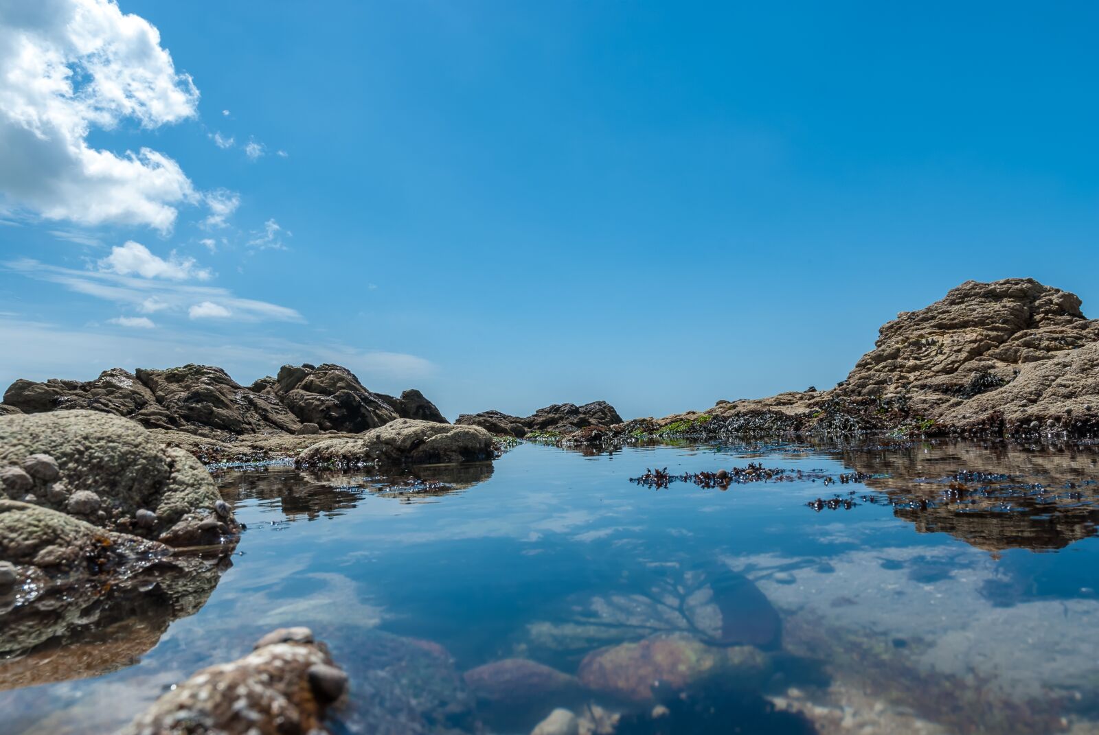 Nikon D80 sample photo. Reflection, rock, sea photography