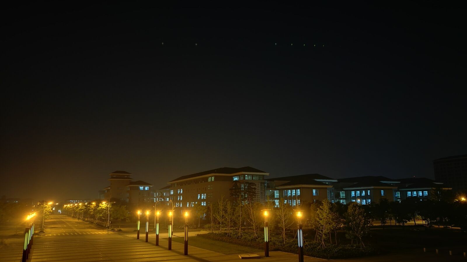 HUAWEI P9 sample photo. Night, southeast university, modern photography