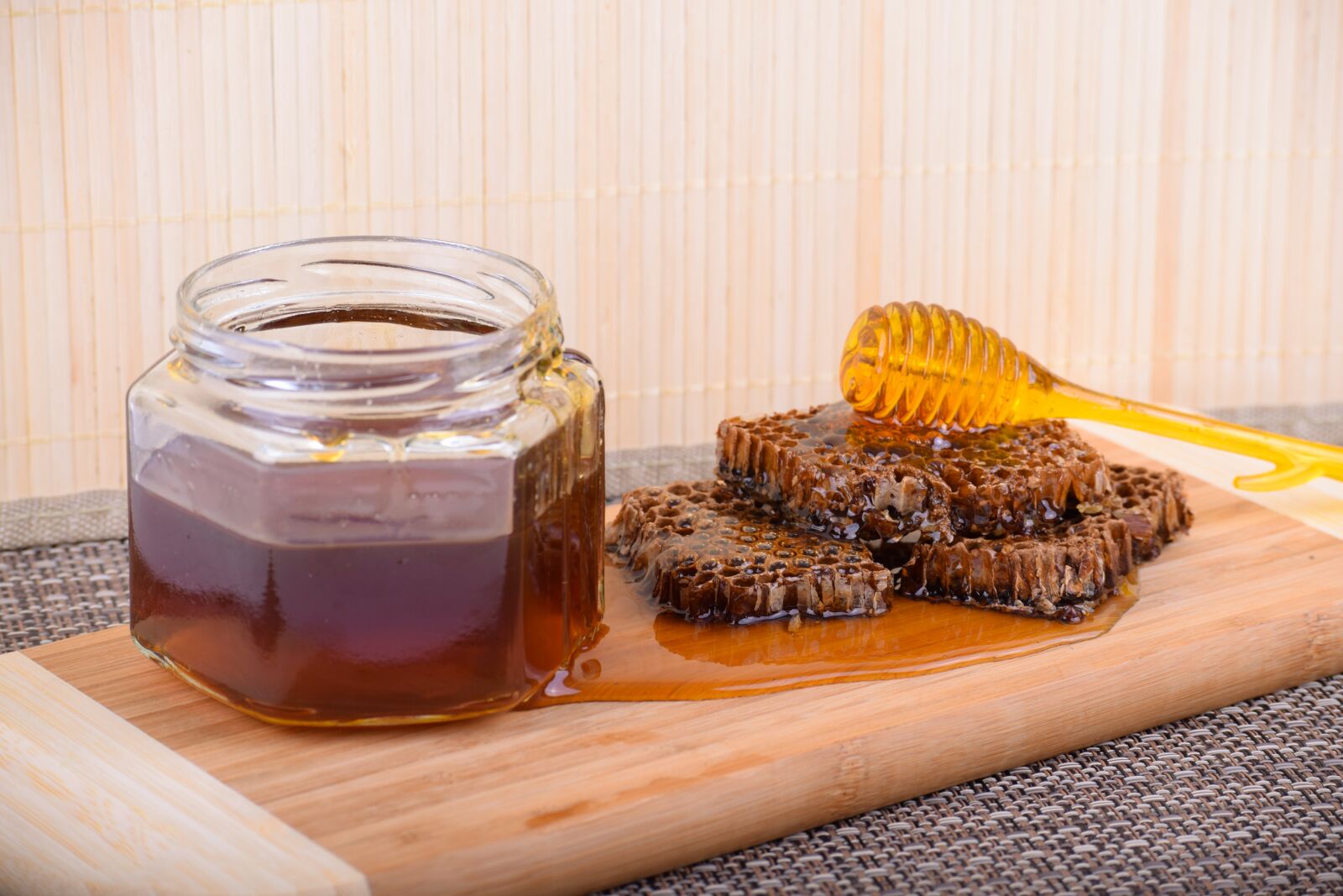 Nikon D3300 sample photo. Honey, honeycomb, food photography