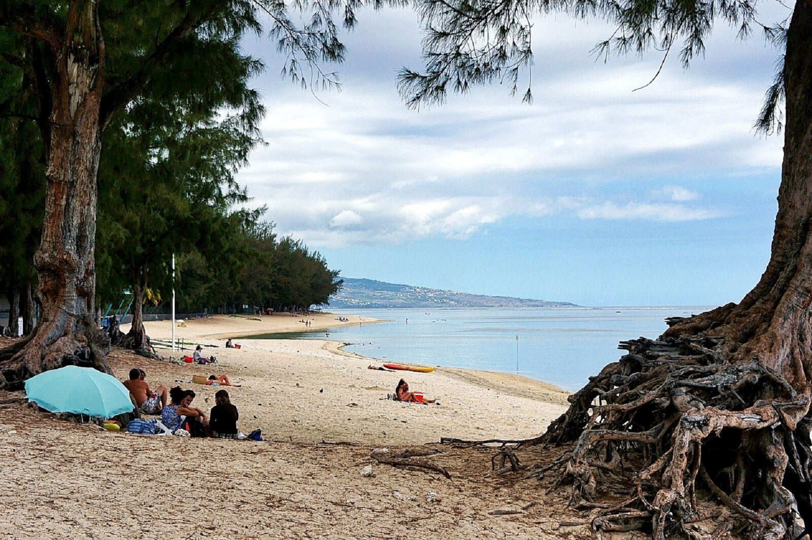 Sony Alpha NEX-3 sample photo. Beach, sand, sunbathing photography